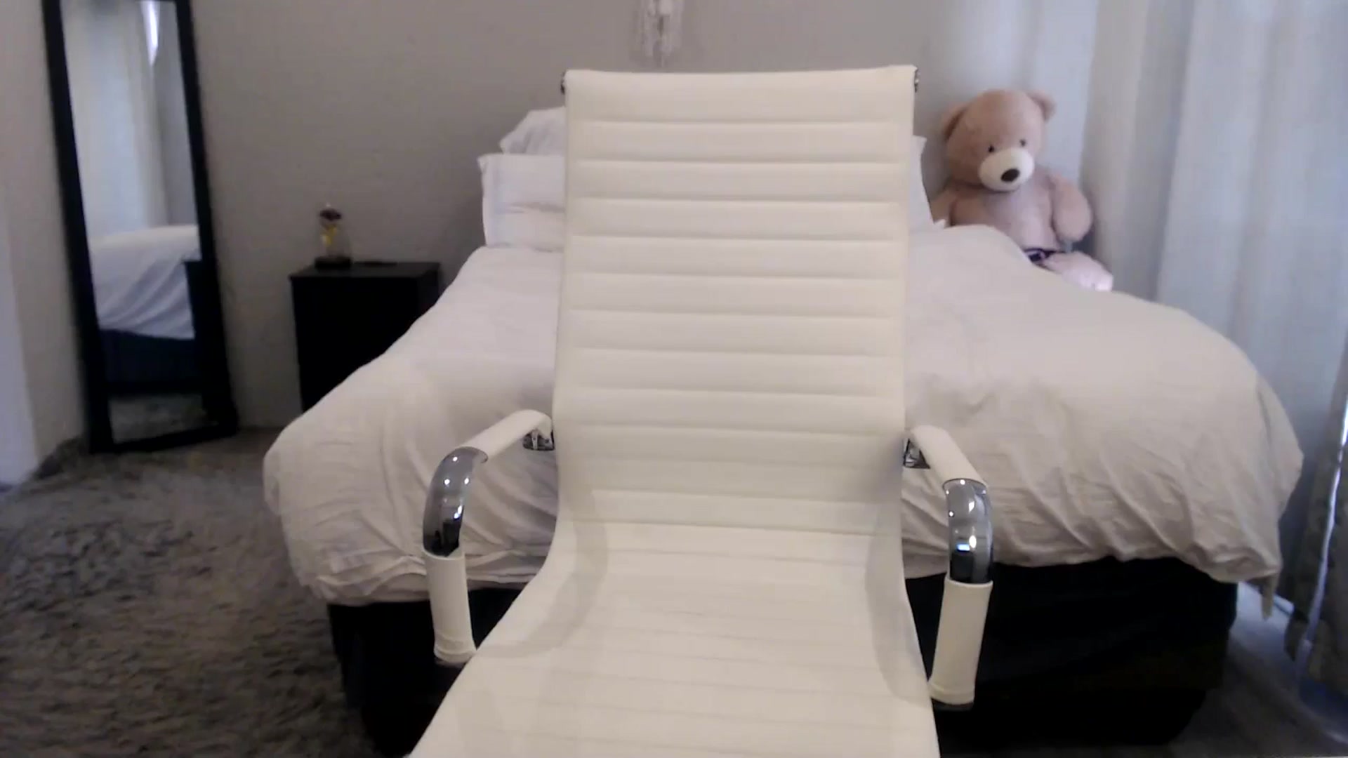 Gallery image thumbnail from HoneyNala's myfreecams stream on, 01/12/2025, 14:06 image 18 of 20