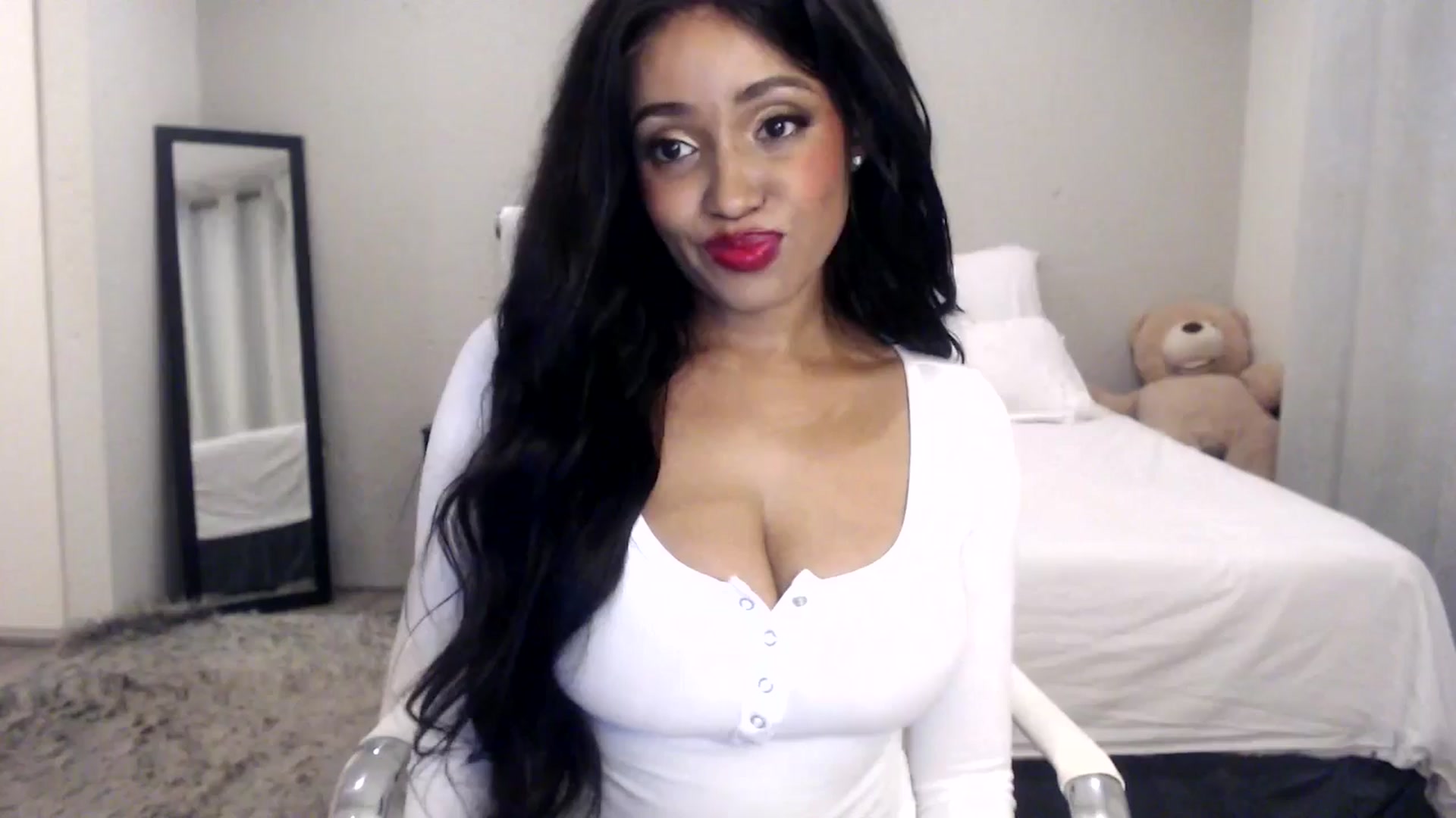 Gallery image thumbnail from HoneyNala's myfreecams stream on, 04/26/2025, 02:33 image 1 of 20