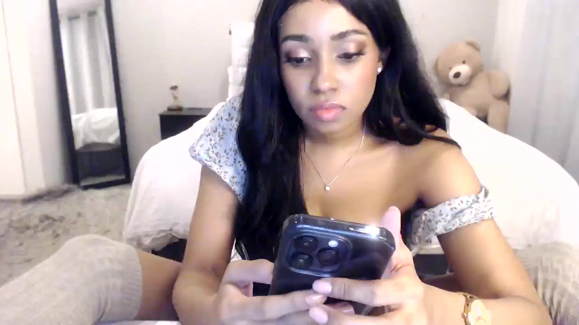 Gallery image thumbnail from HoneyNala's myfreecams stream on, 05/07/2025, 24:08 image 3 of 20