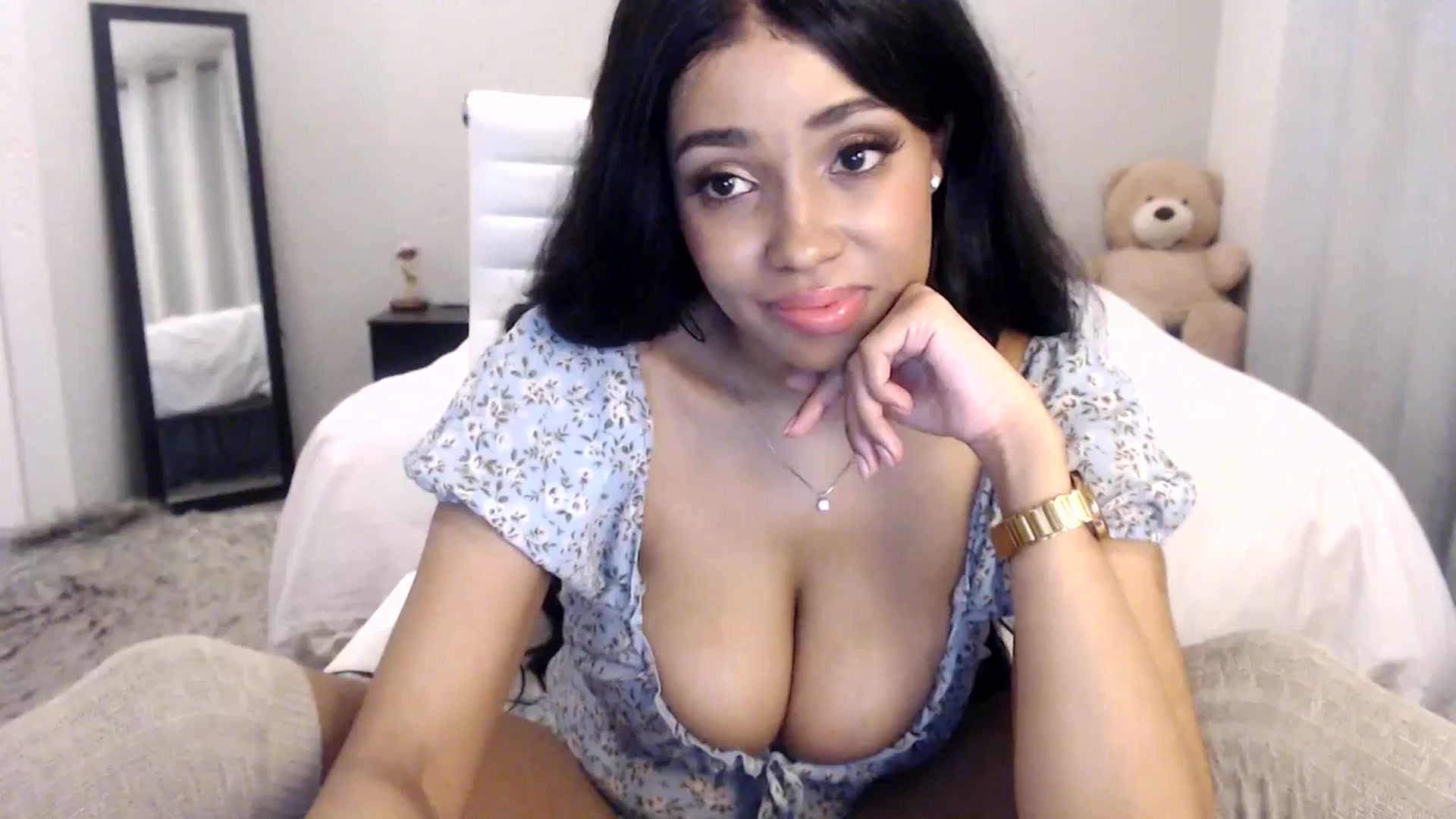 Gallery image thumbnail from HoneyNala's myfreecams stream on, 05/07/2025, 02:44 image 3 of 20