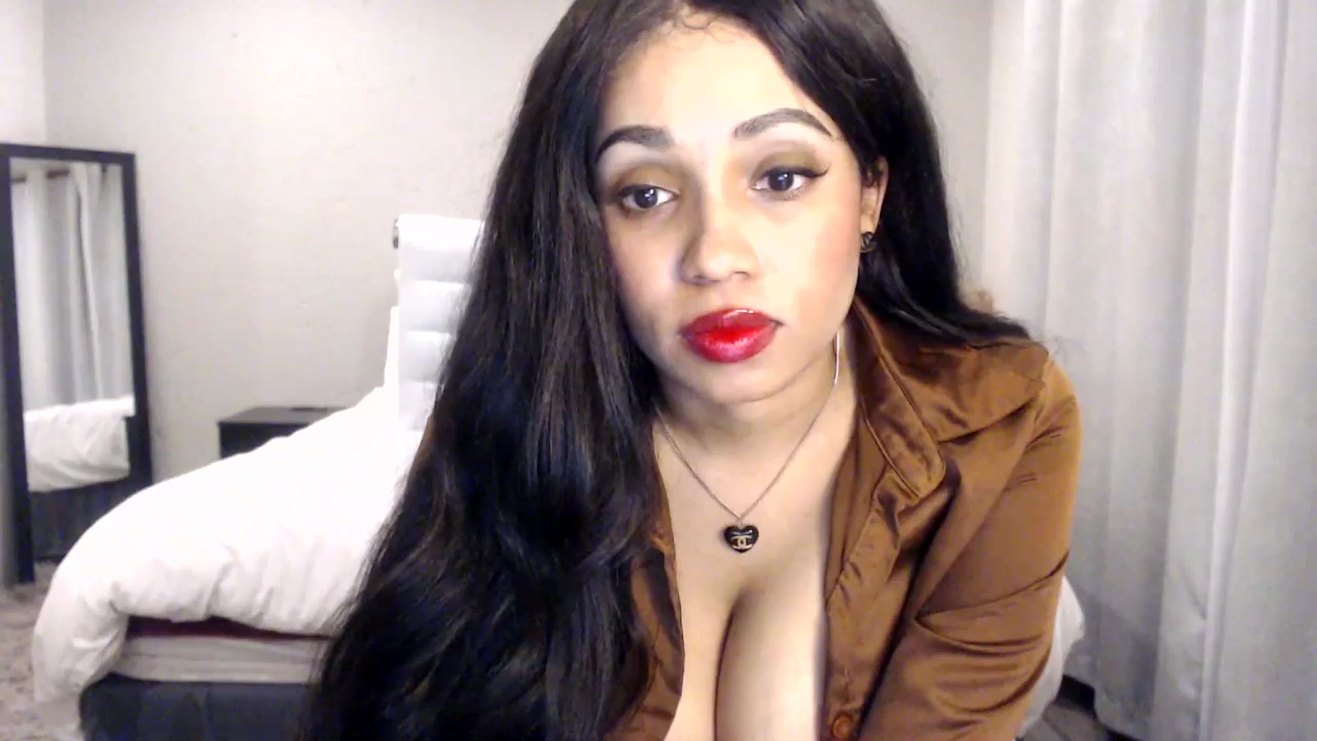 Gallery image thumbnail from HoneyNala's myfreecams stream on, 08/27/2025, 24:51 image 19 of 20