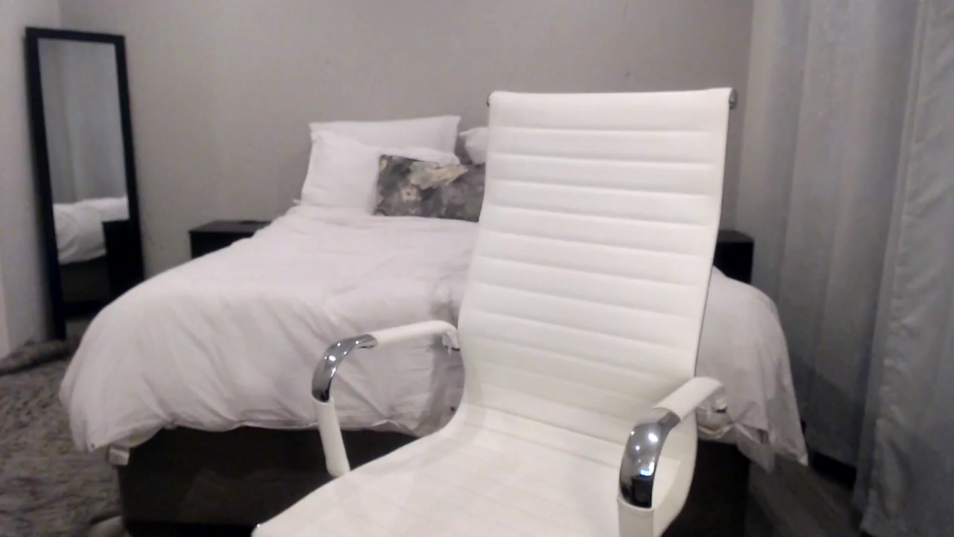Gallery image thumbnail from HoneyNala's myfreecams stream on, 09/03/2025, 03:09 image 17 of 20