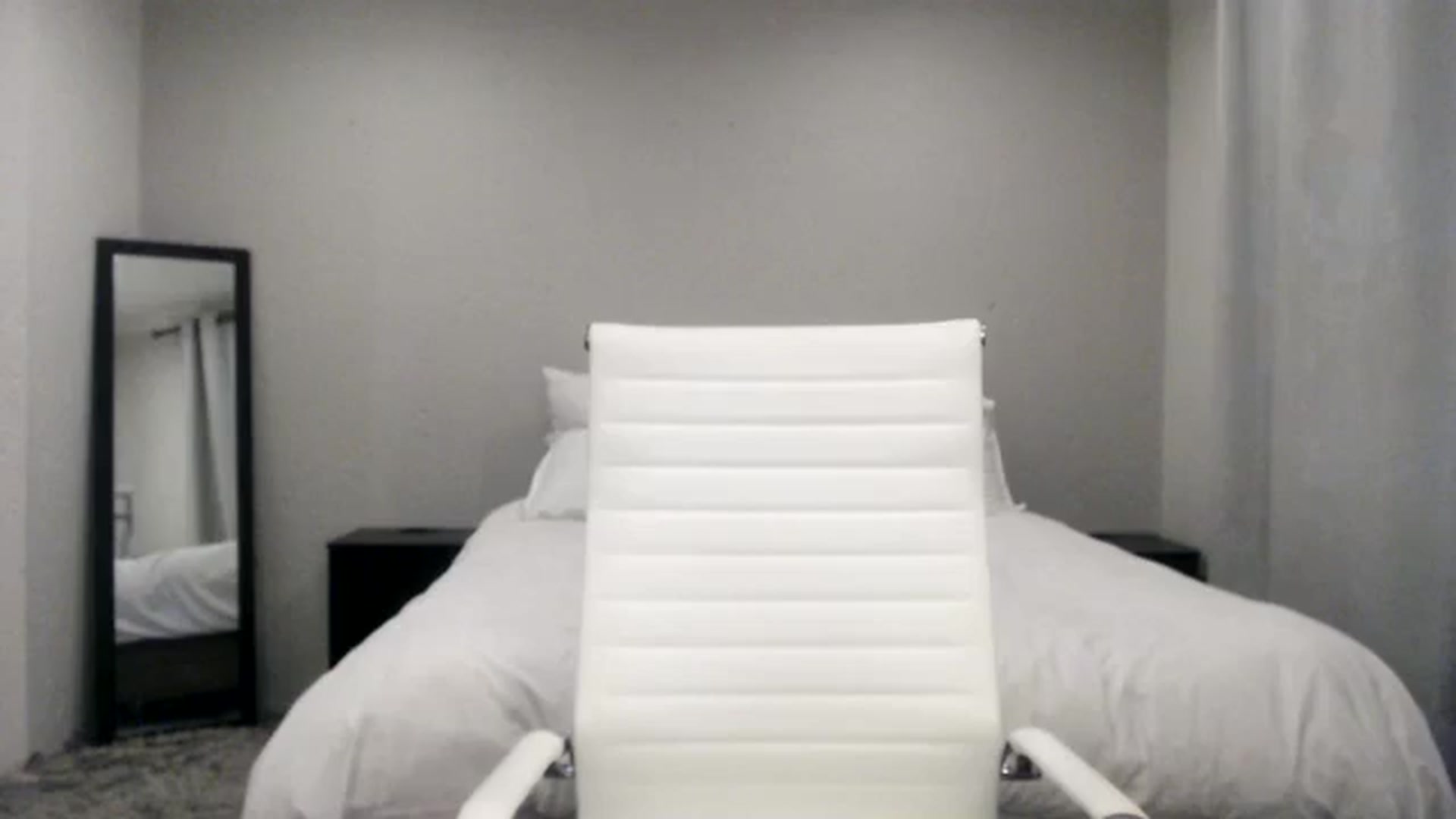 Gallery image thumbnail from HoneyNala's myfreecams stream on, 09/15/2025, 03:57 image 12 of 20