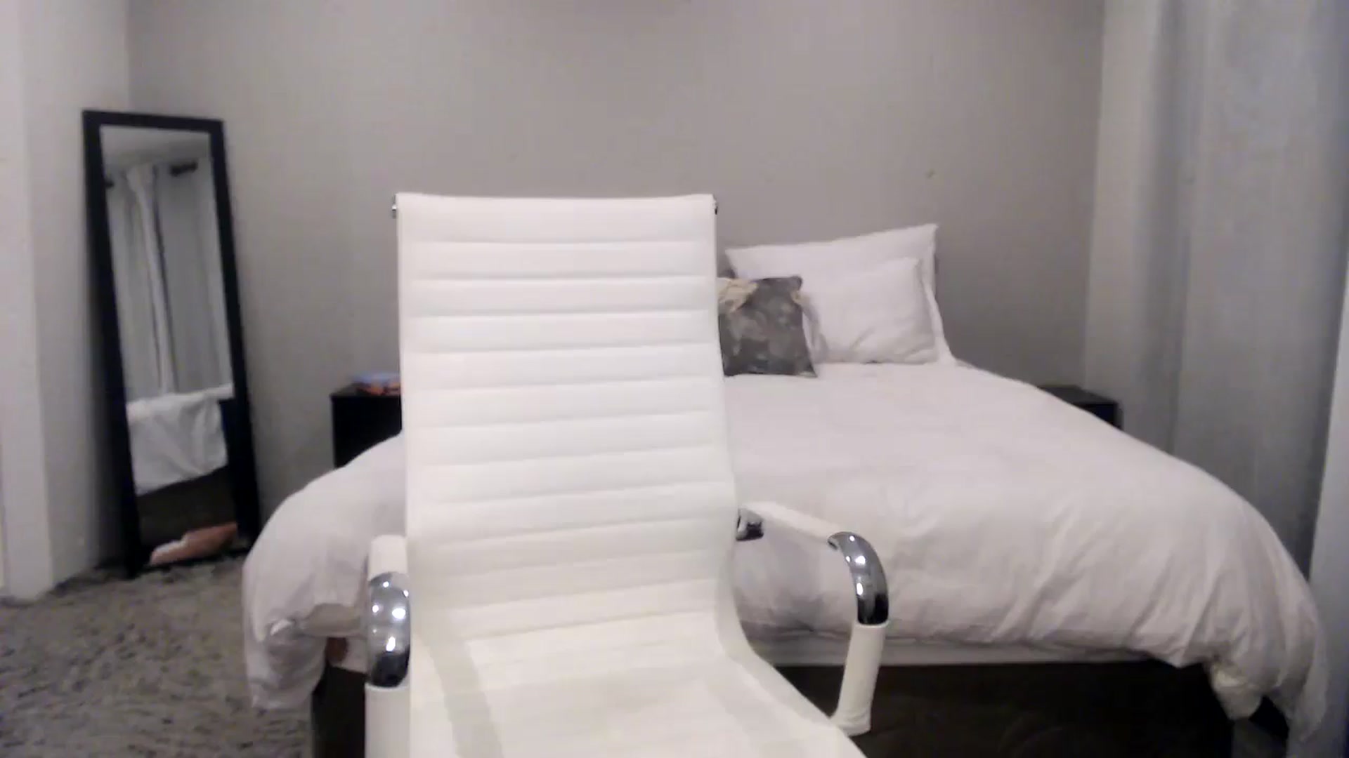 Gallery image thumbnail from HoneyNala's myfreecams stream on, 09/18/2025, 01:11 image 7 of 20