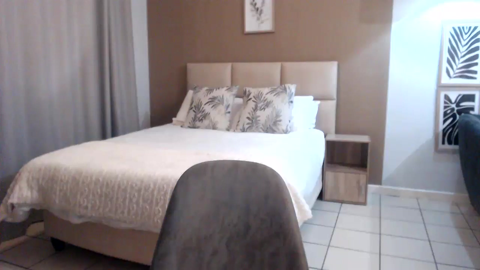 Gallery image thumbnail from HoneyNala's myfreecams stream on, 01/09/2026, 03:04 image 3 of 20