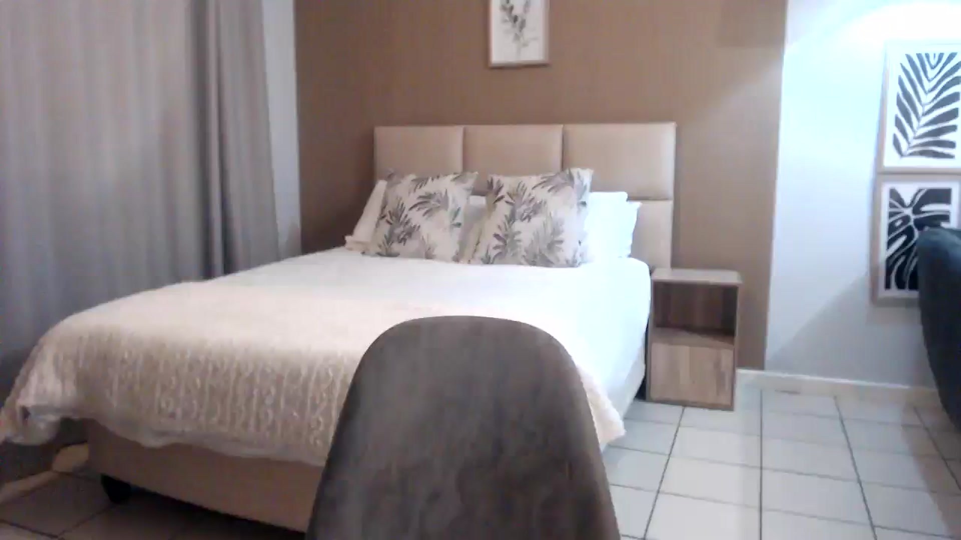 Gallery image thumbnail from HoneyNala's myfreecams stream on, 01/09/2026, 03:04 image 4 of 20