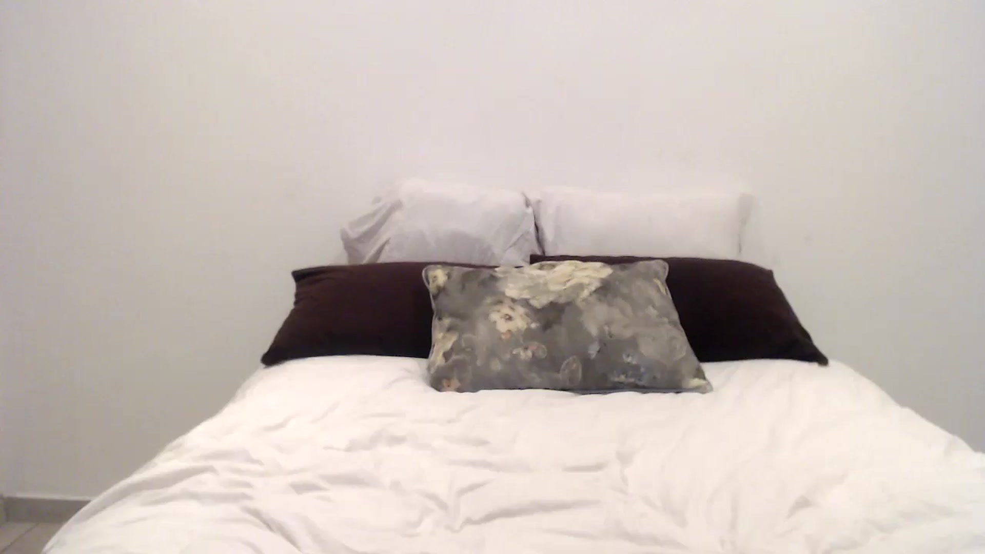 Gallery image thumbnail from HoneyNala's myfreecams stream on, 02/01/2026, 04:15 image 18 of 20