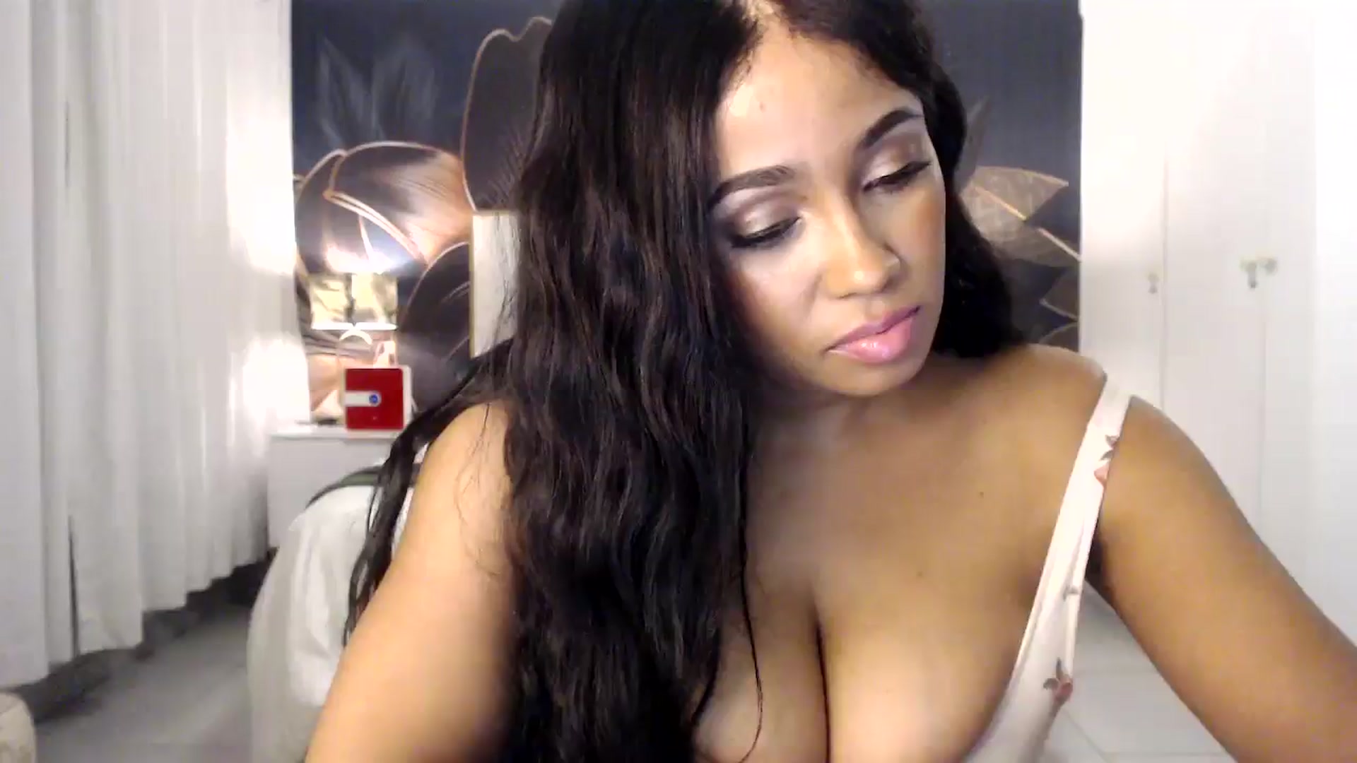 Gallery image thumbnail from HoneyNala's myfreecams stream on, 03/12/2026, 02:01 image 11 of 20