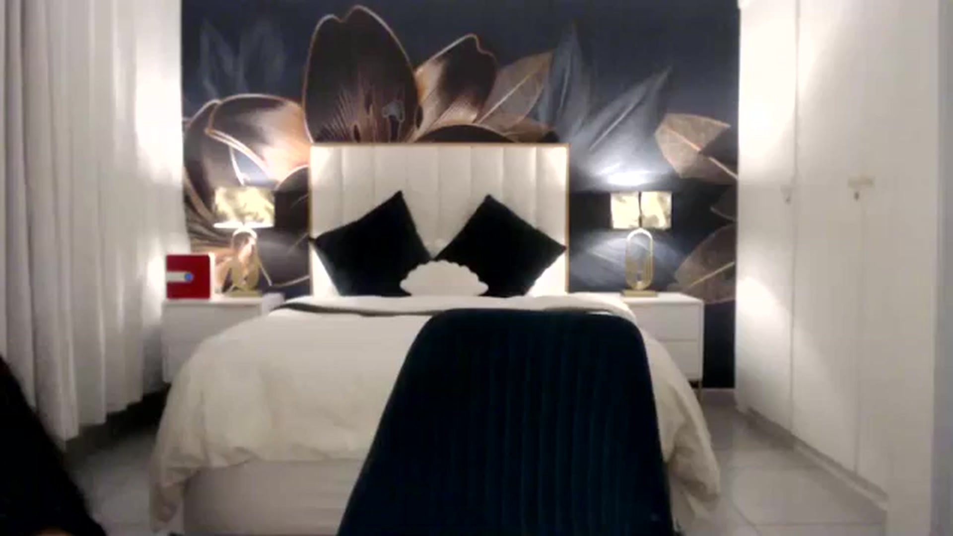 Gallery image thumbnail from HoneyNala's myfreecams stream on, 03/16/2026, 03:48 image 14 of 20