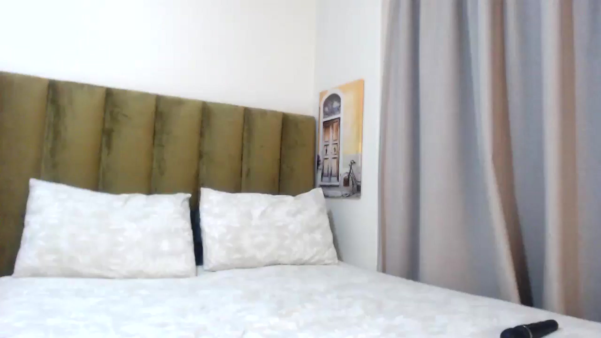 Gallery image thumbnail from HoneyNala's myfreecams stream on, 03/26/2026, 22:32 image 19 of 20