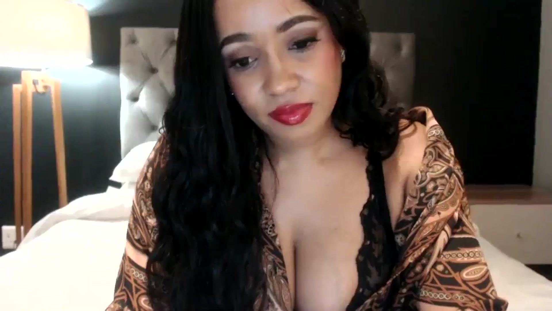 Gallery image thumbnail from HoneyNala's myfreecams stream on, 04/07/2026, 01:32 image 19 of 20