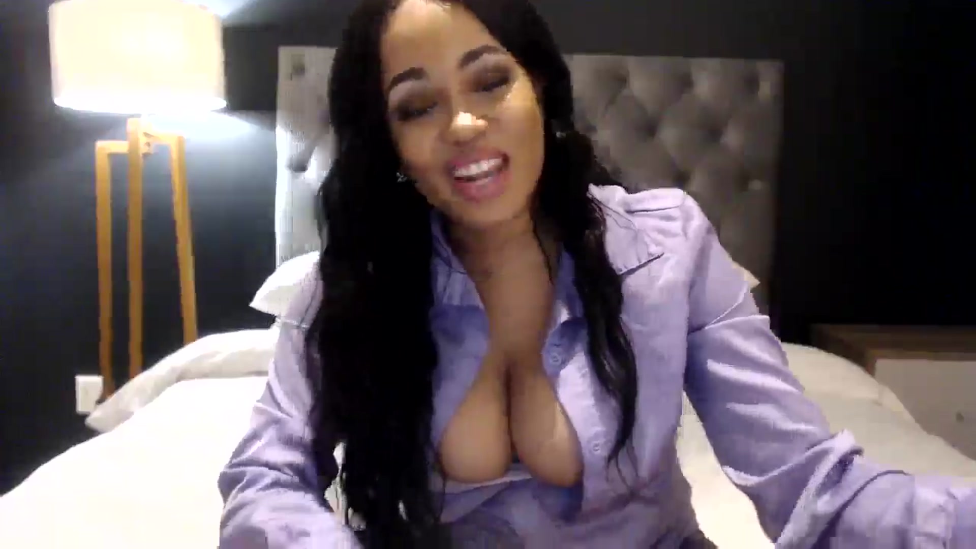 Gallery image thumbnail from HoneyNala's myfreecams stream on, 04/08/2026, 24:00 image 7 of 20