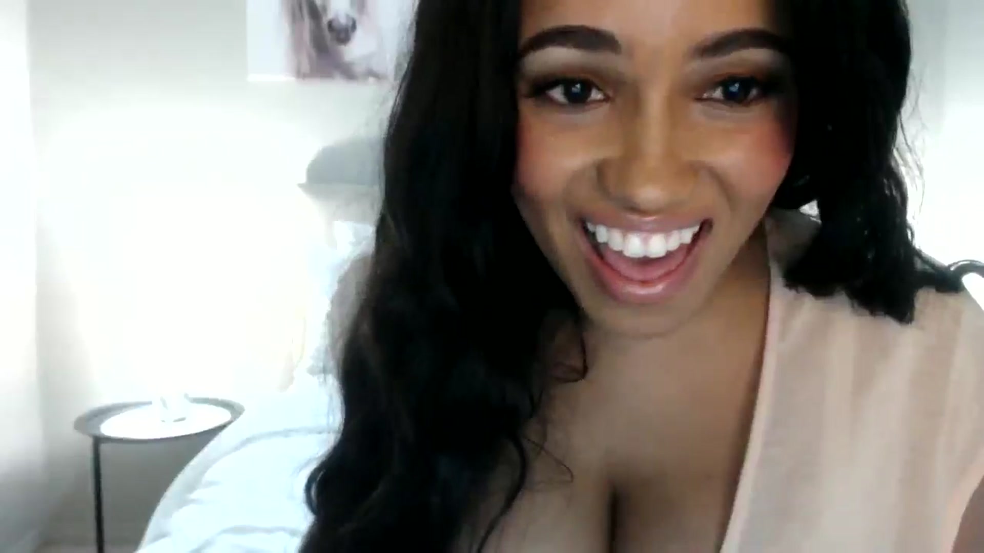 Gallery image thumbnail from HoneyNala's myfreecams stream on, 04/17/2026, 03:55 image 8 of 20