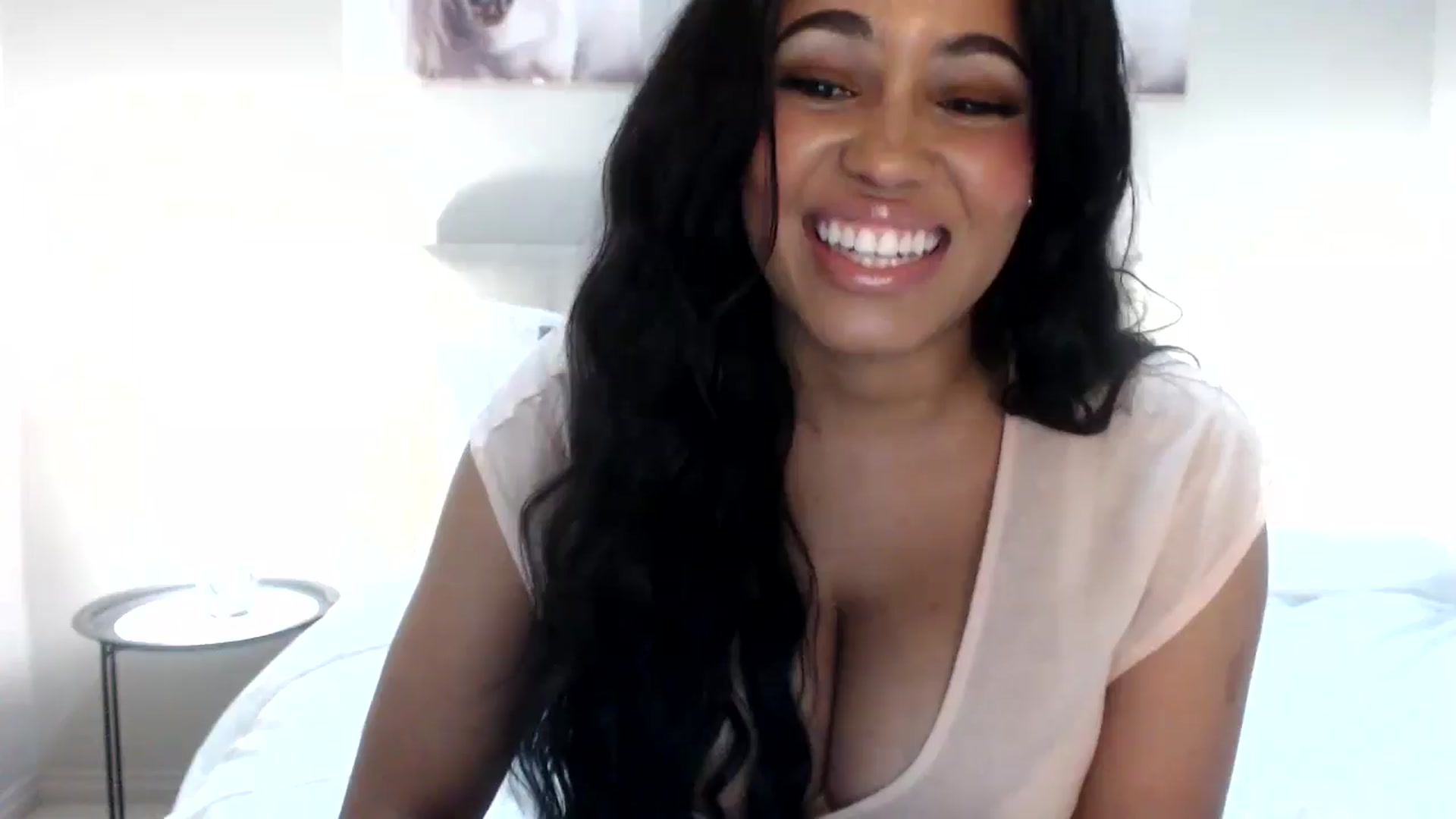 Gallery image thumbnail from HoneyNala's myfreecams stream on, 04/17/2026, 03:55 image 1 of 20