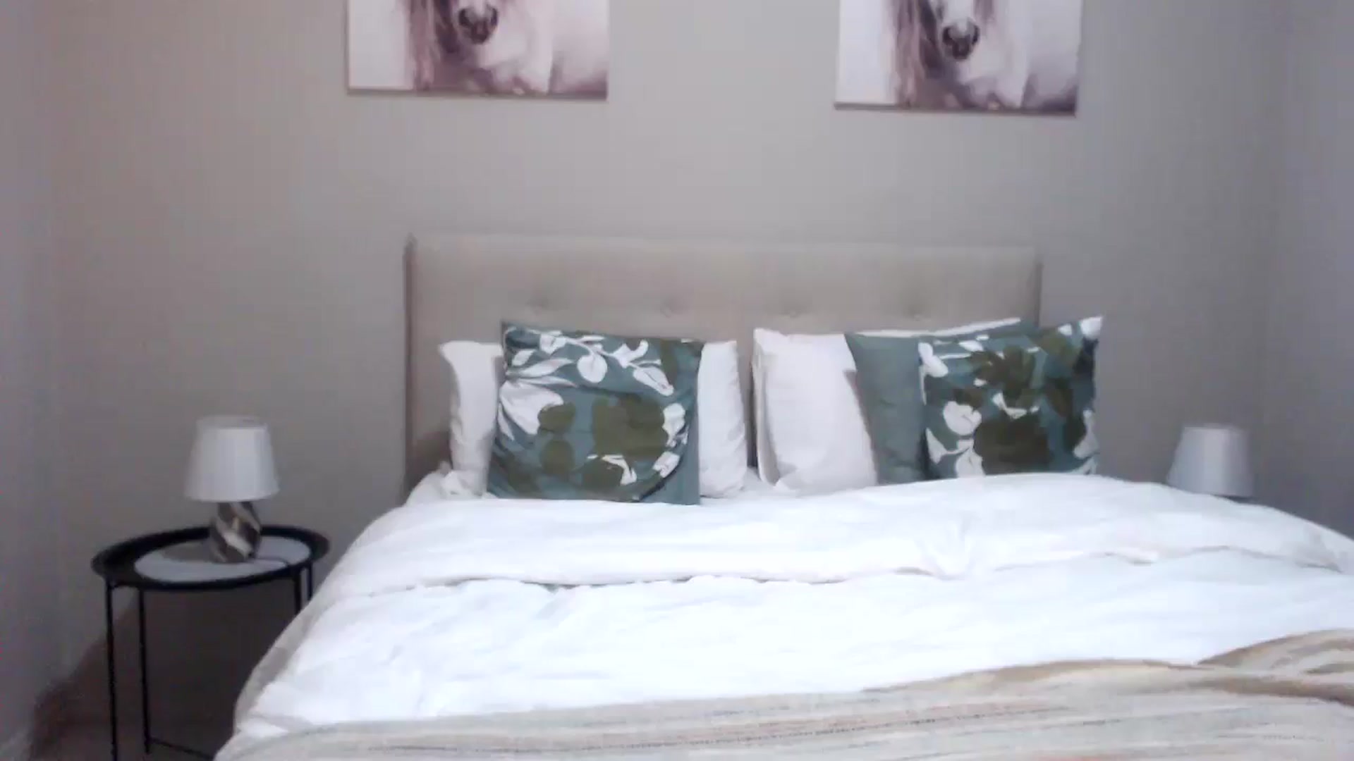 Gallery image thumbnail from HoneyNala's myfreecams stream on, 04/21/2026, 02:27 image 12 of 20