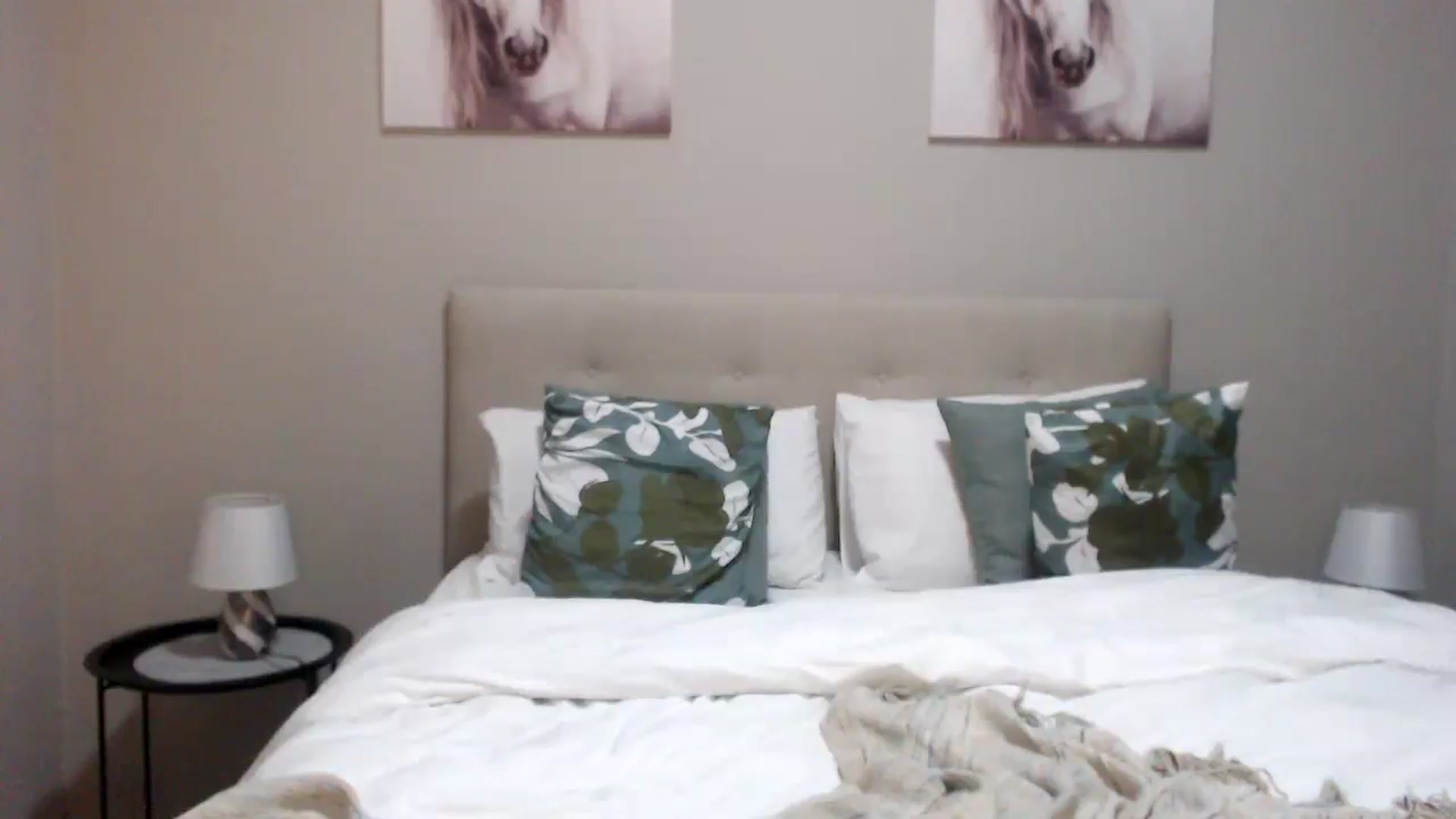 Gallery image thumbnail from HoneyNala's myfreecams stream on, 04/21/2026, 03:26 image 20 of 20