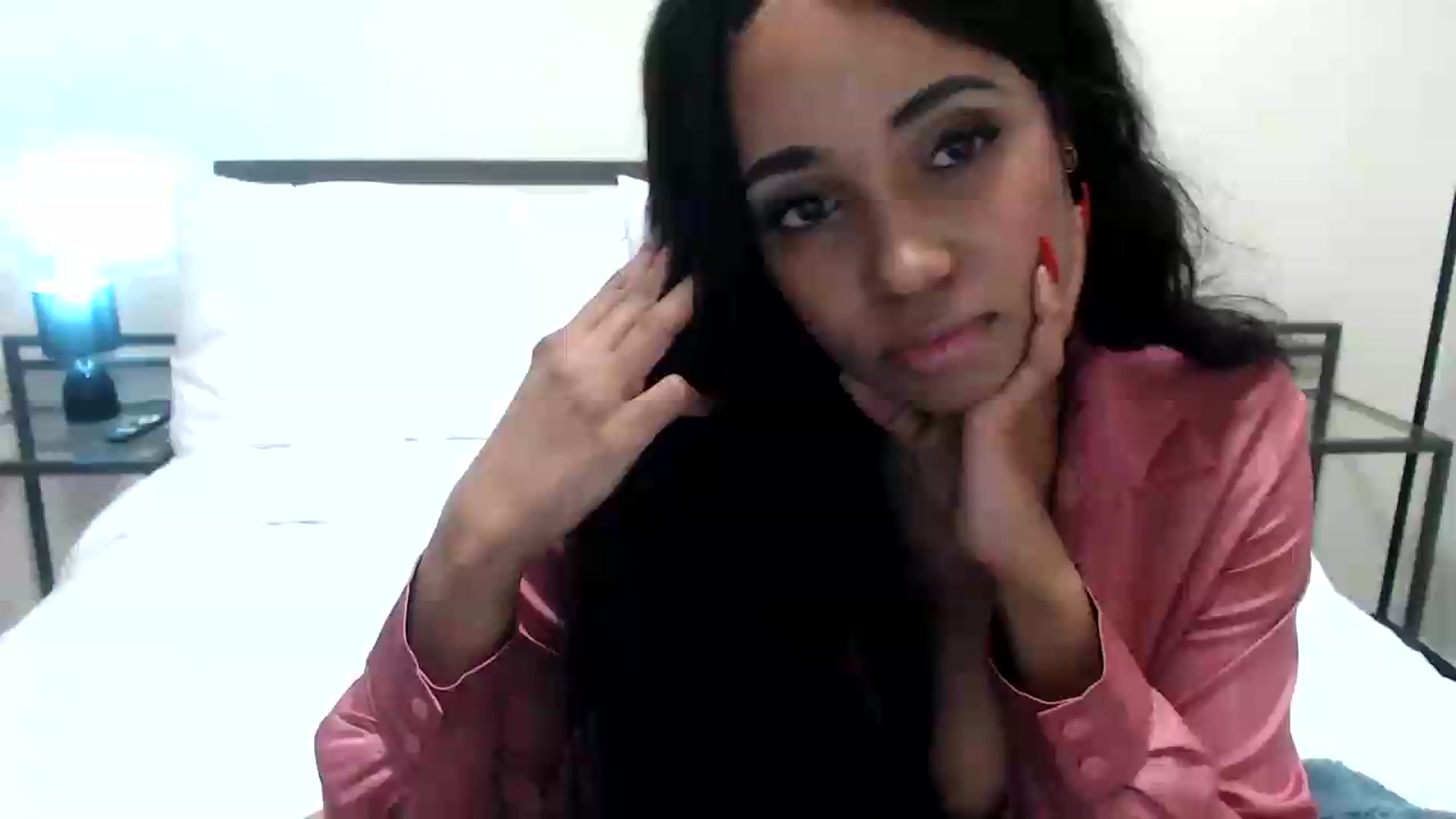 Gallery image thumbnail from HoneyNala's myfreecams stream on, 05/01/2026, 07:06 image 1 of 20