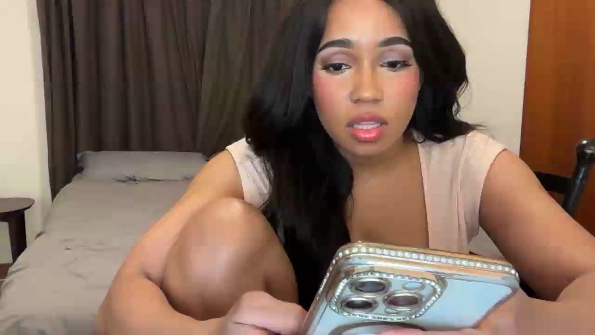 Gallery image thumbnail from HoneyNala's myfreecams stream on, 06/26/2026, 03:25 image 11 of 20