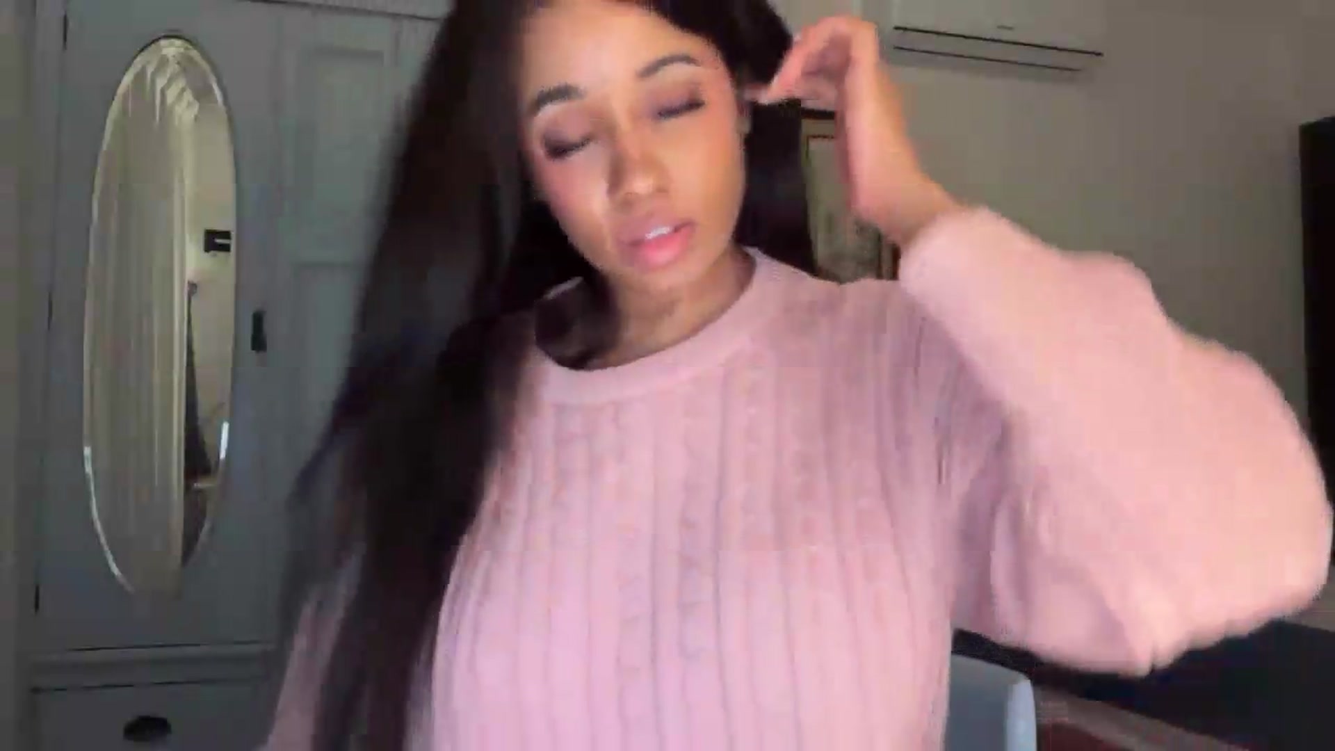Gallery image thumbnail from HoneyNala's myfreecams stream on, 07/03/2026, 24:02 image 11 of 20