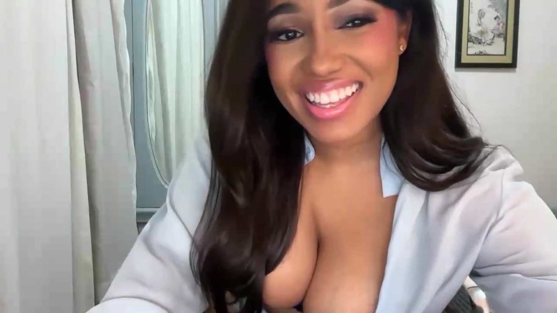 Gallery image thumbnail from HoneyNala's myfreecams stream on, 07/27/2026, 03:14 image 8 of 20