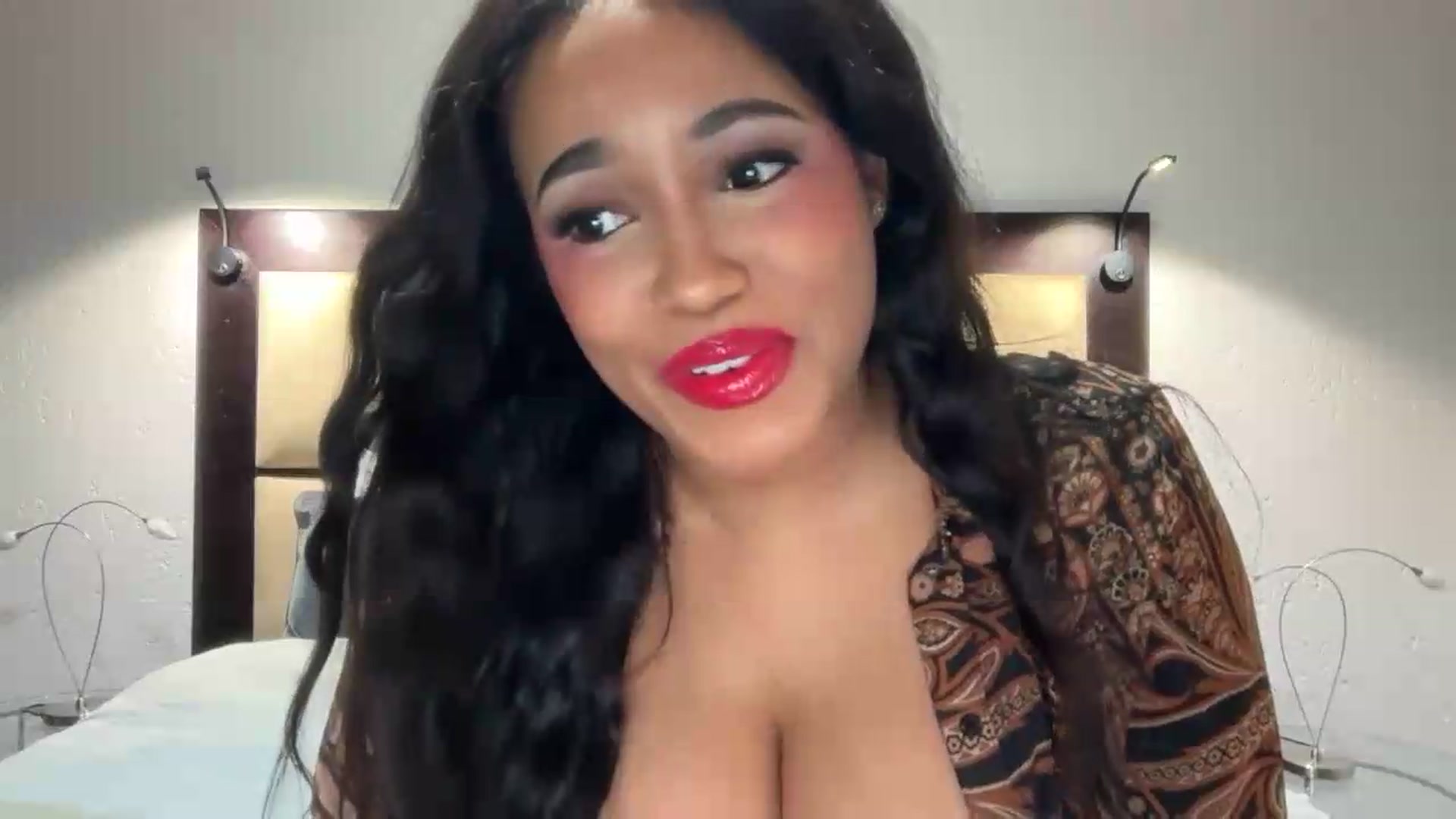 Gallery image thumbnail from HoneyNala's myfreecams stream on, 08/31/2026, 21:57 image 12 of 20