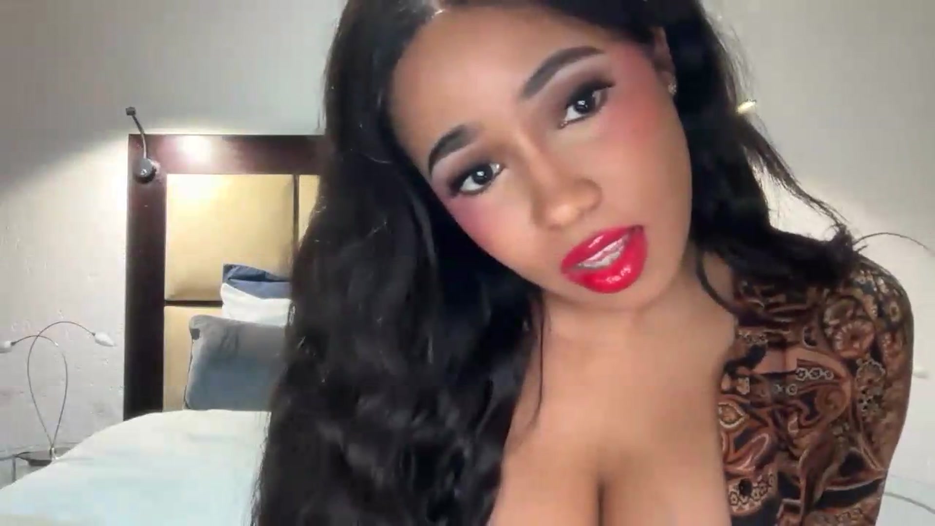 Gallery image thumbnail from HoneyNala's myfreecams stream on, 08/31/2026, 21:57 image 10 of 20