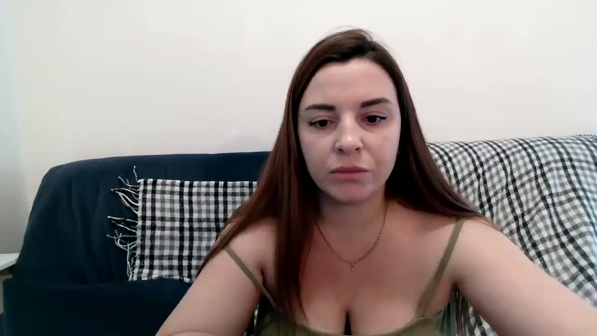 Gallery image thumbnail from HoneyPapaya's myfreecams stream on, 12/14/2024, 13:17 image 18 of 20