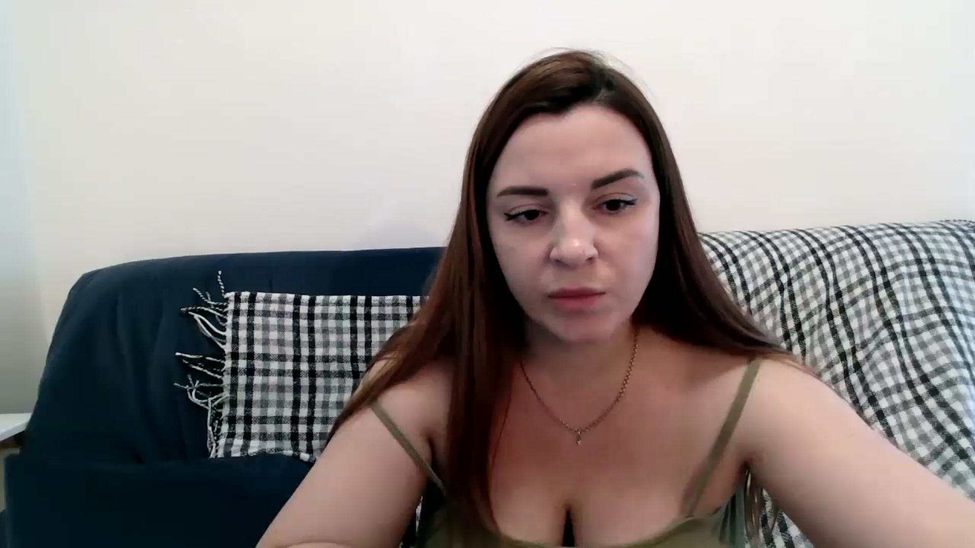 Gallery image thumbnail from HoneyPapaya's myfreecams stream on, 12/14/2024, 13:17 image 16 of 20
