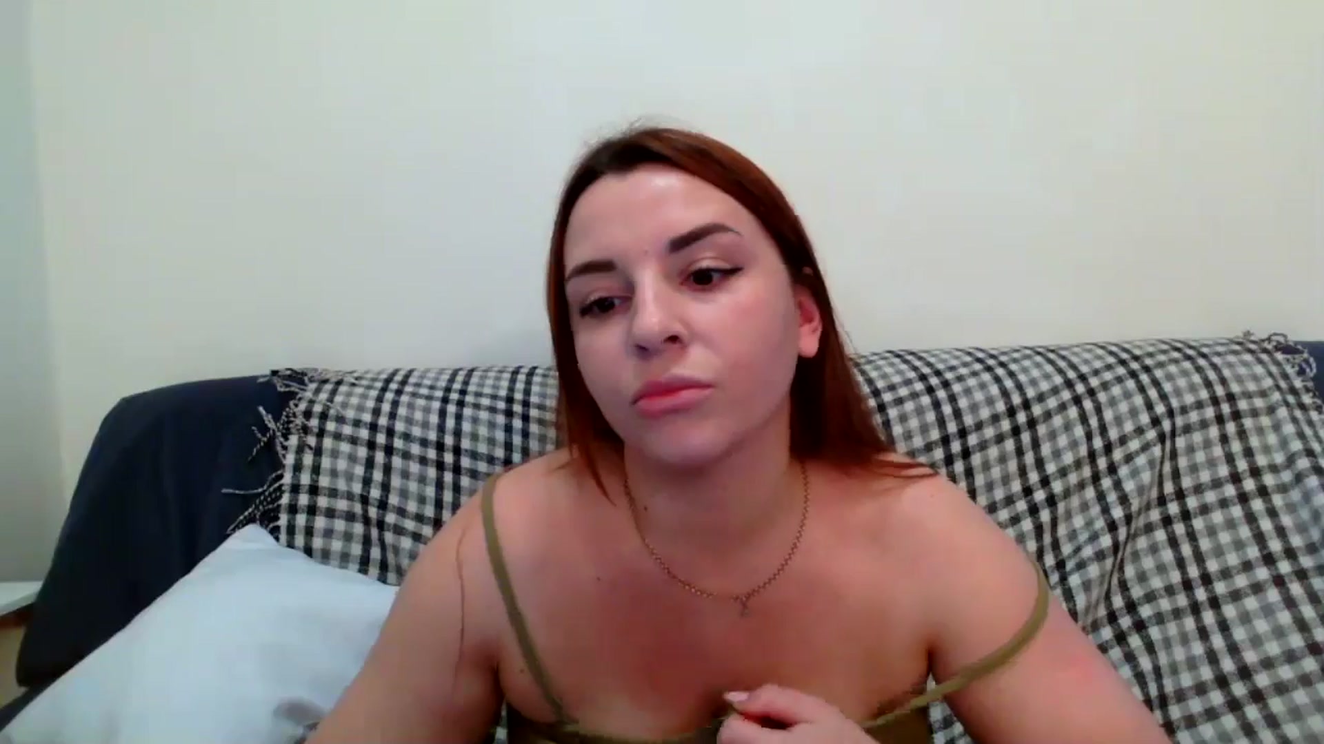 Gallery image thumbnail from HoneyPapaya's myfreecams stream on, 12/24/2024, 13:30 image 9 of 20