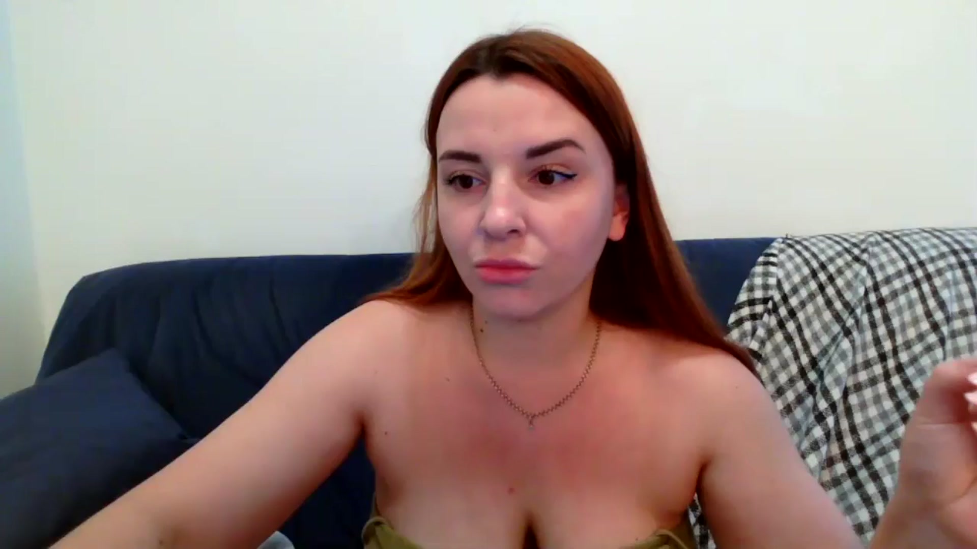 Gallery image thumbnail from HoneyPapaya's myfreecams stream on, 12/25/2024, 13:33 image 19 of 20