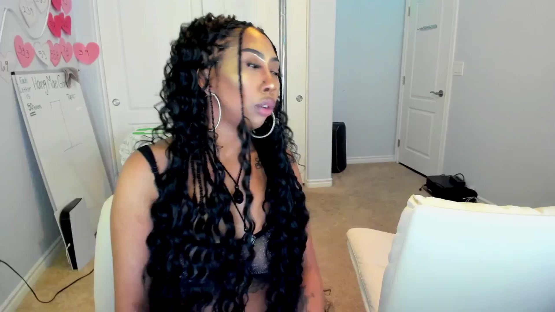 Gallery image thumbnail from HoneyRosa's myfreecams stream on, 03/04/2025, 08:20 image 11 of 20