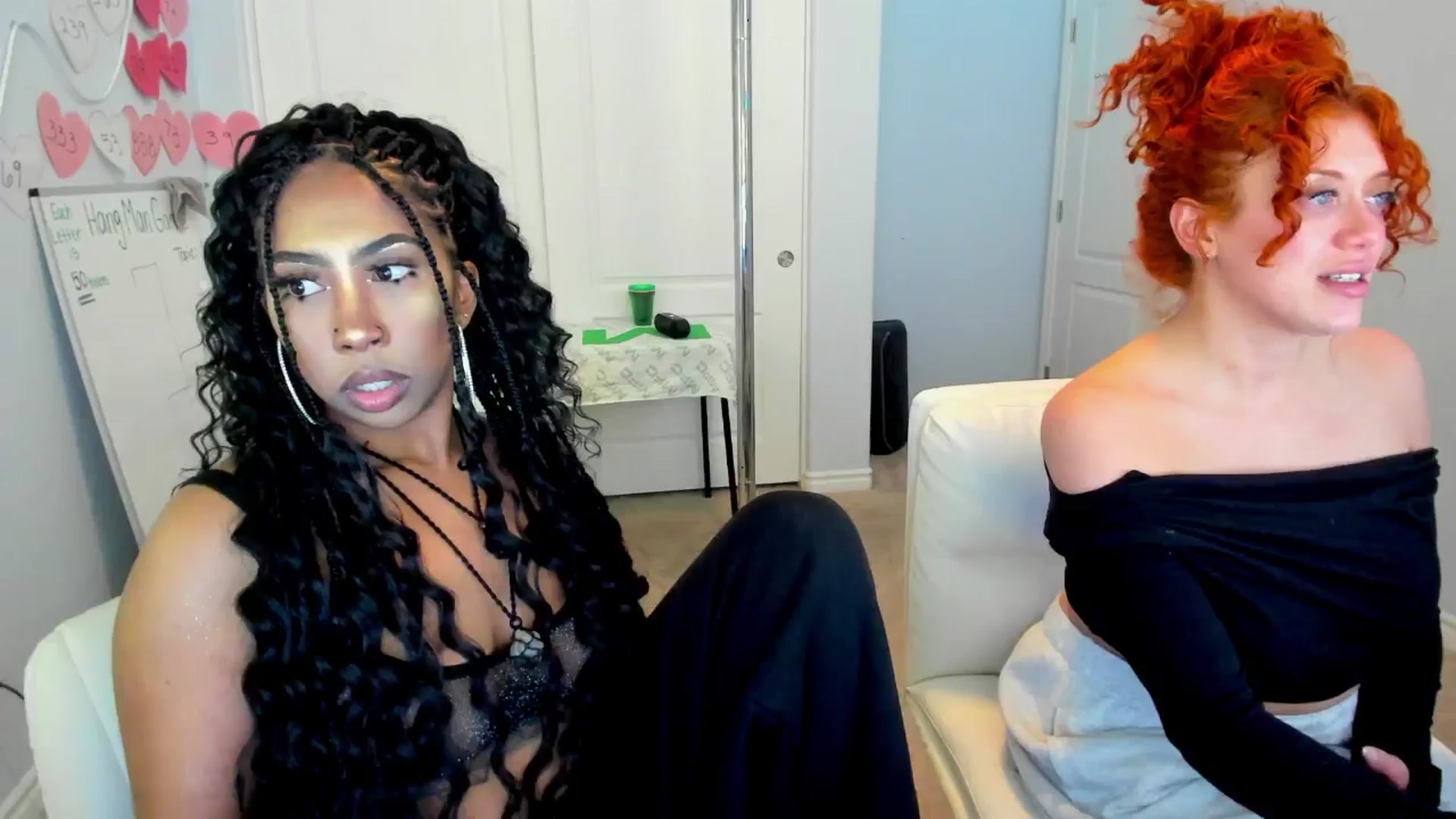 Gallery image thumbnail from HoneyRosa's myfreecams stream on, 03/04/2025, 08:20 image 6 of 20