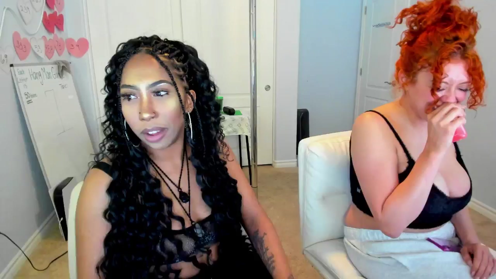 Gallery image thumbnail from HoneyRosa's myfreecams stream on, 03/04/2025, 08:20 image 14 of 20