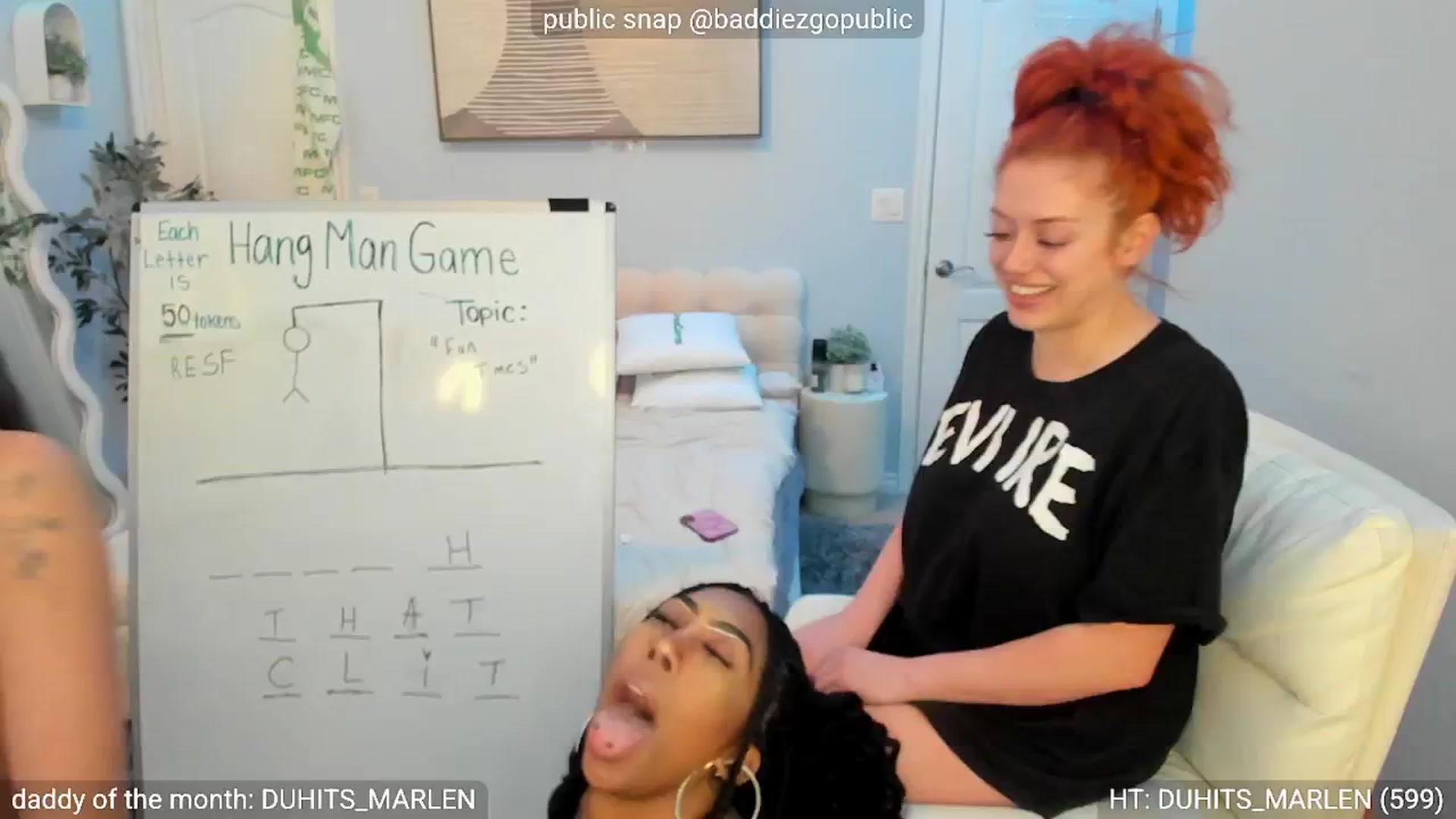 Gallery image thumbnail from HoneyRosa's myfreecams stream on, 03/11/2025, 08:17 image 8 of 20