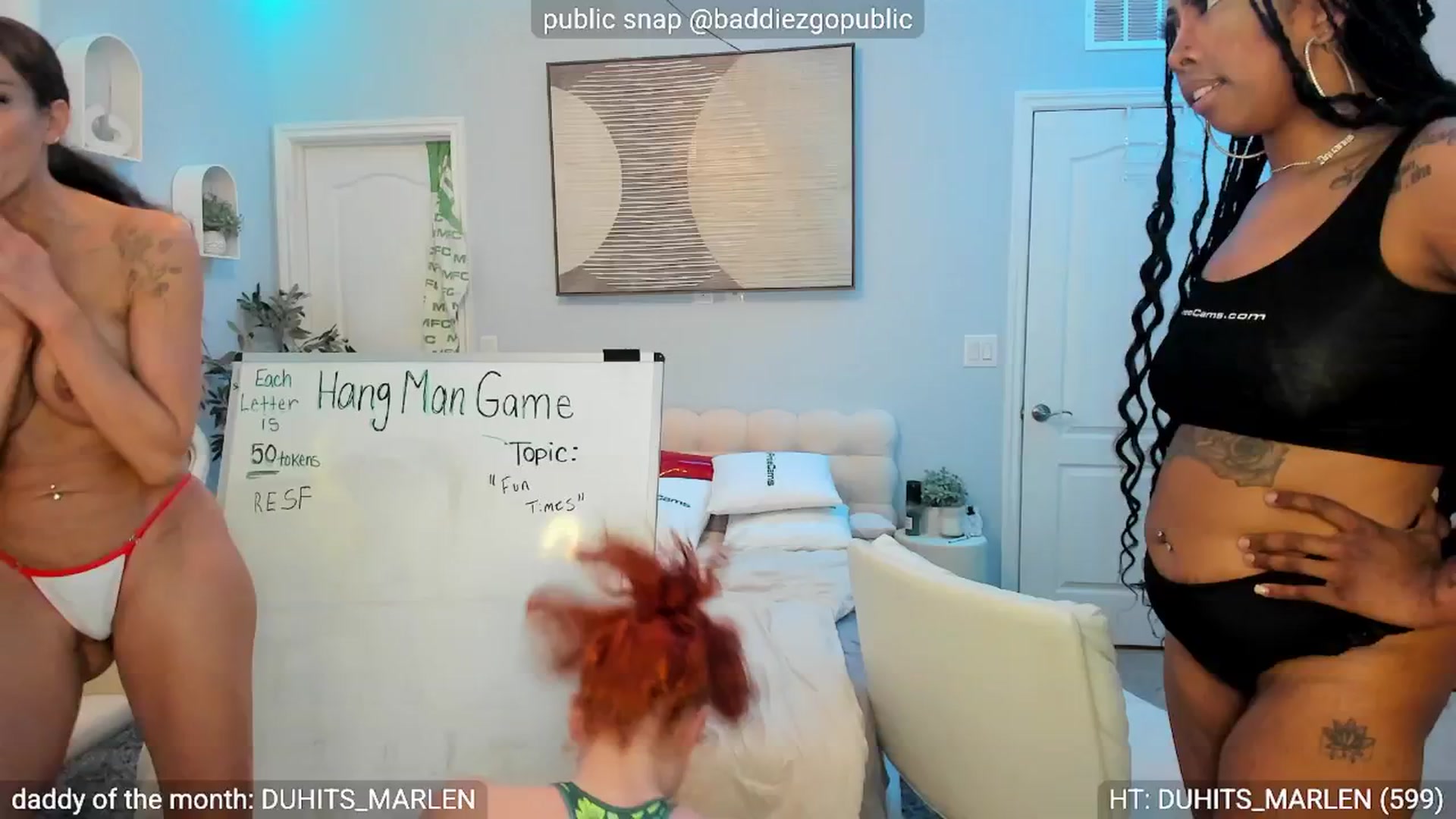 Gallery image thumbnail from HoneyRosa's myfreecams stream on, 03/11/2025, 08:17 image 18 of 20