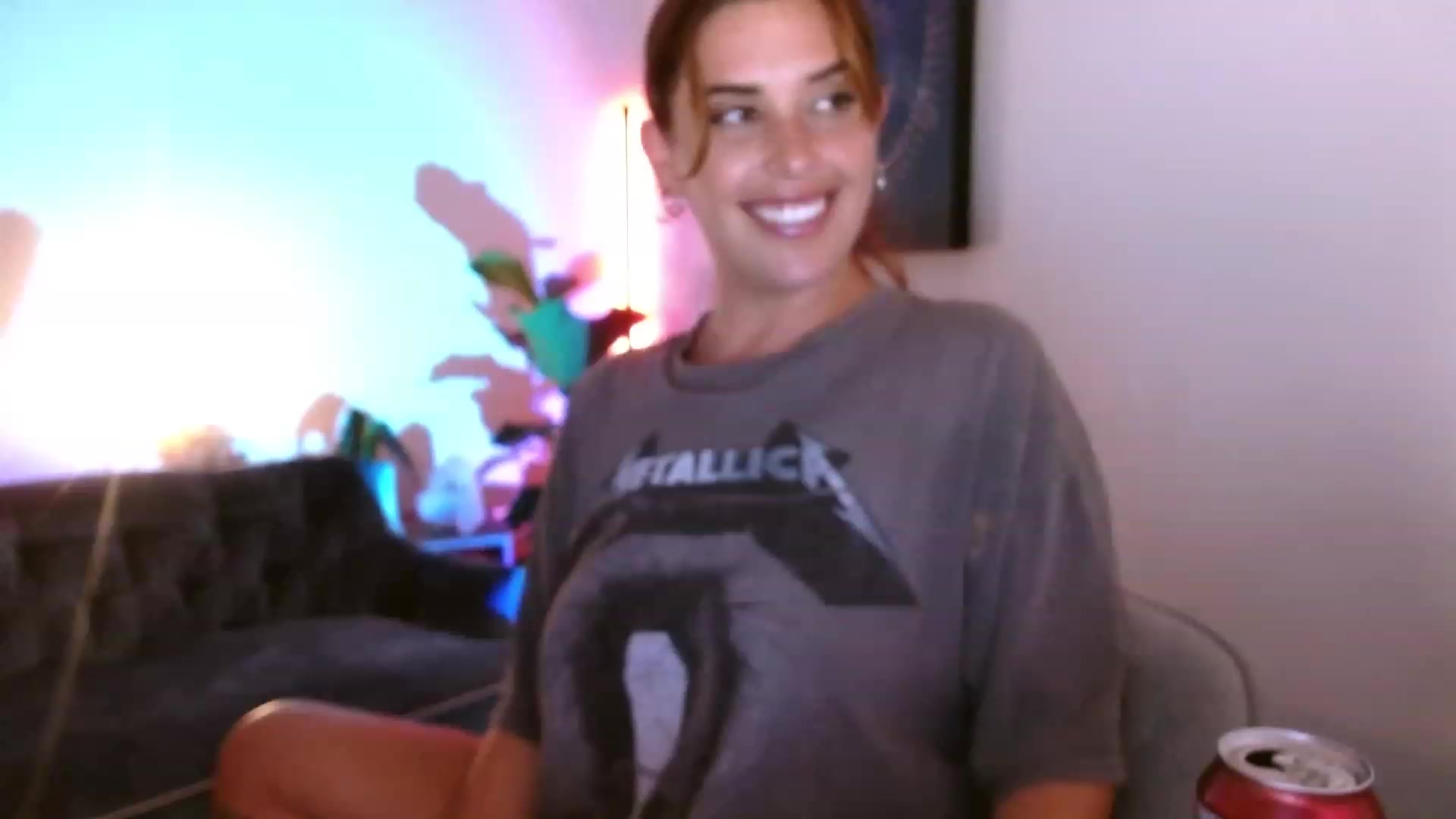 Gallery image thumbnail from HoneyTits_'s myfreecams stream on, 11/18/2022, 10:19 image 16 of 20