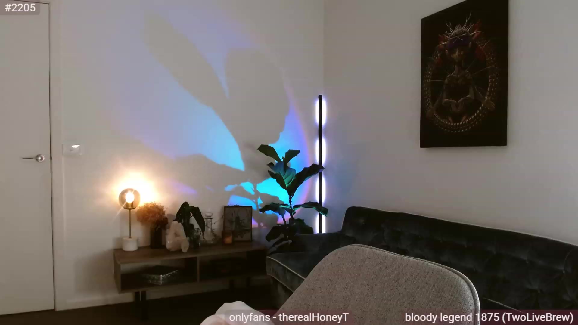 Gallery image thumbnail from HoneyTits_'s myfreecams stream on, 11/21/2022, 09:22 image 9 of 20