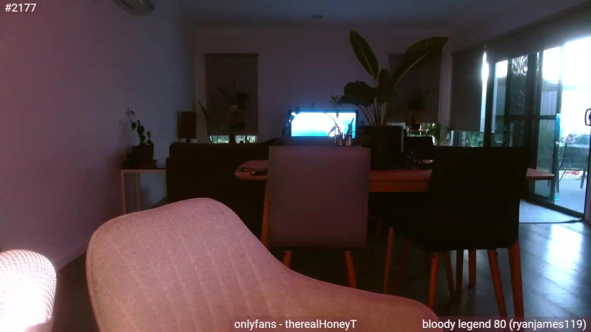 Gallery image thumbnail from HoneyTits_'s myfreecams stream on, 12/15/2022, 10:21 image 17 of 20