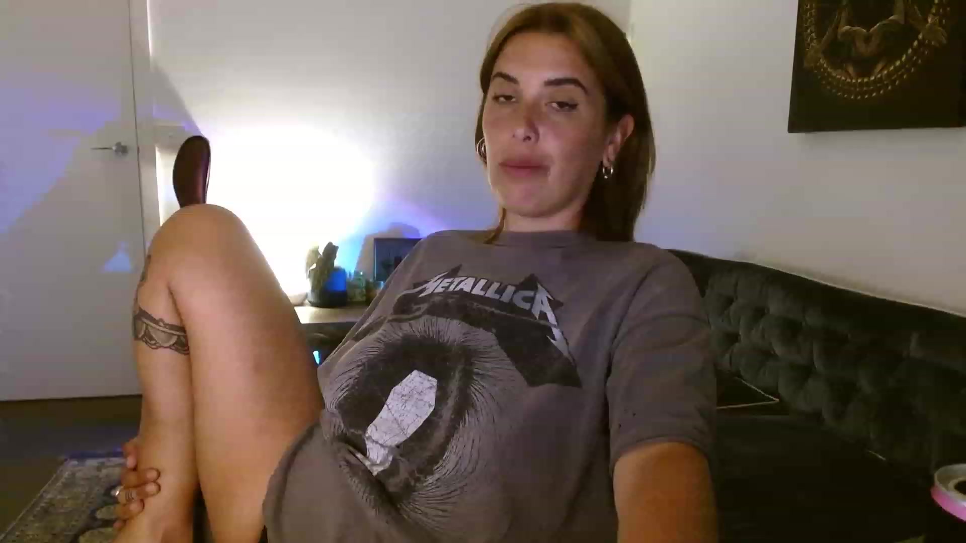 Gallery image thumbnail from HoneyTits_'s myfreecams stream on, 12/19/2022, 11:33 image 15 of 20