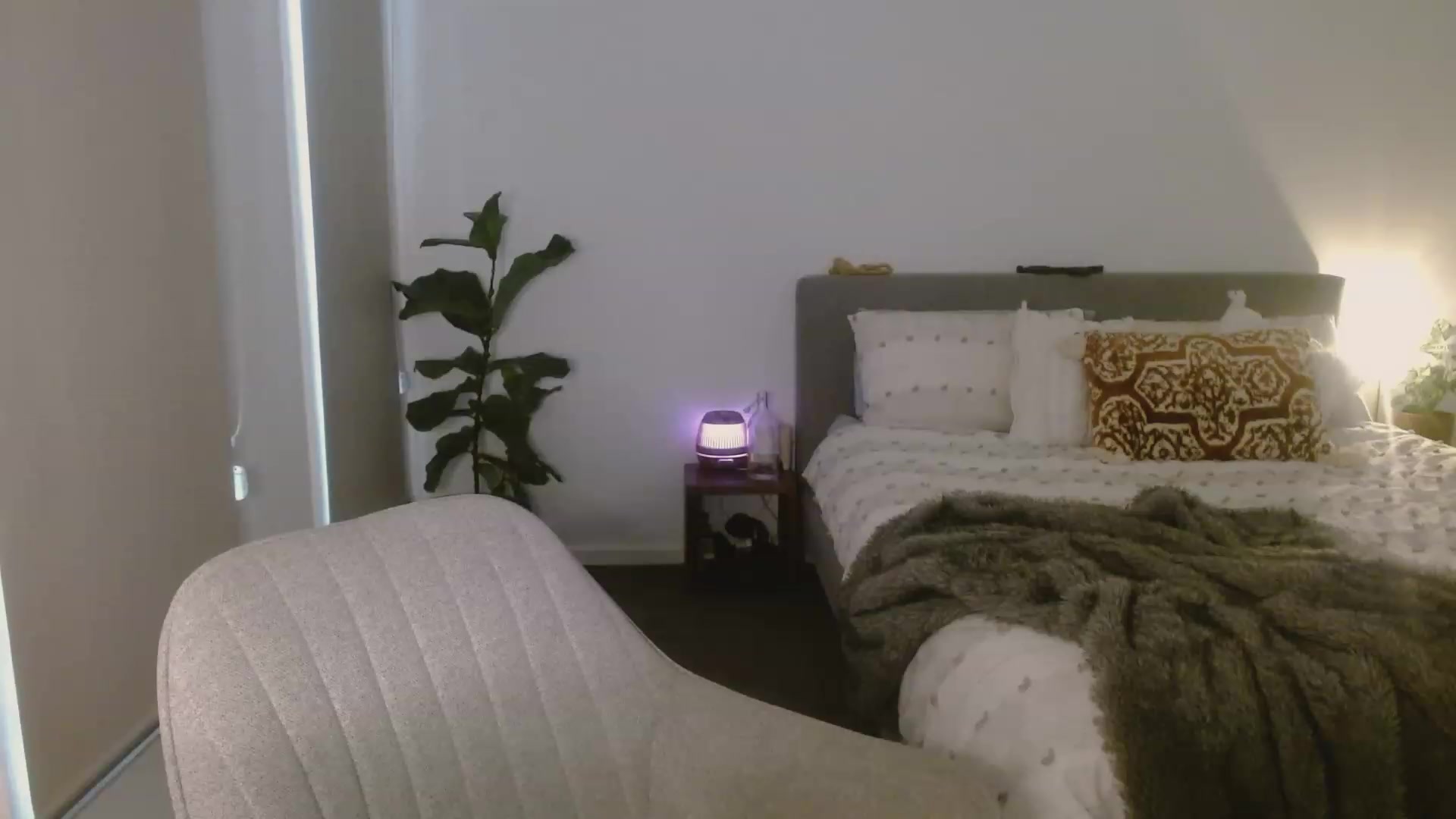 Gallery image thumbnail from HoneyTits_'s myfreecams stream on, 12/29/2022, 09:32 image 9 of 20