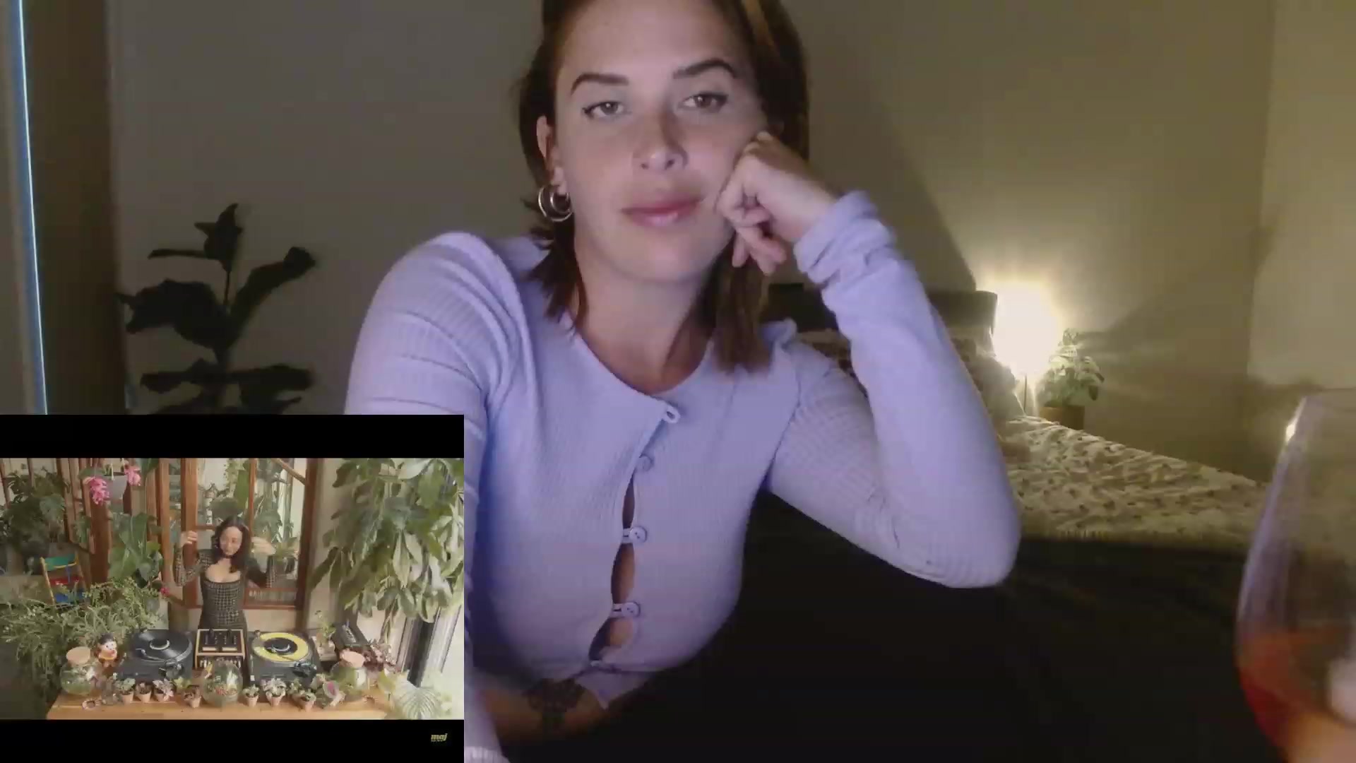 Gallery image thumbnail from HoneyTits_'s myfreecams stream on, 12/29/2022, 09:32 image 19 of 20