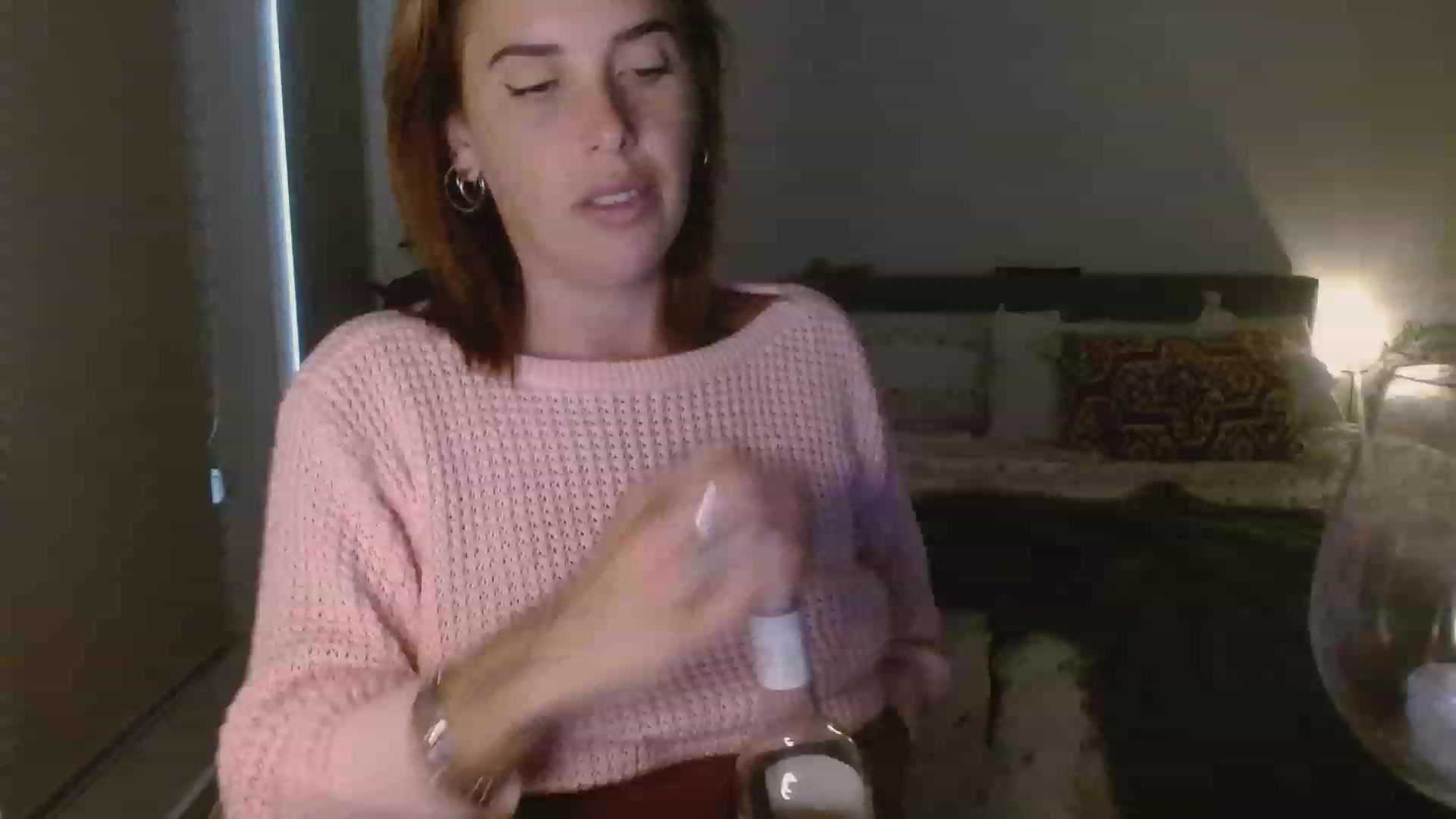 Gallery image thumbnail from HoneyTits_'s myfreecams stream on, 12/29/2022, 09:32 image 7 of 20