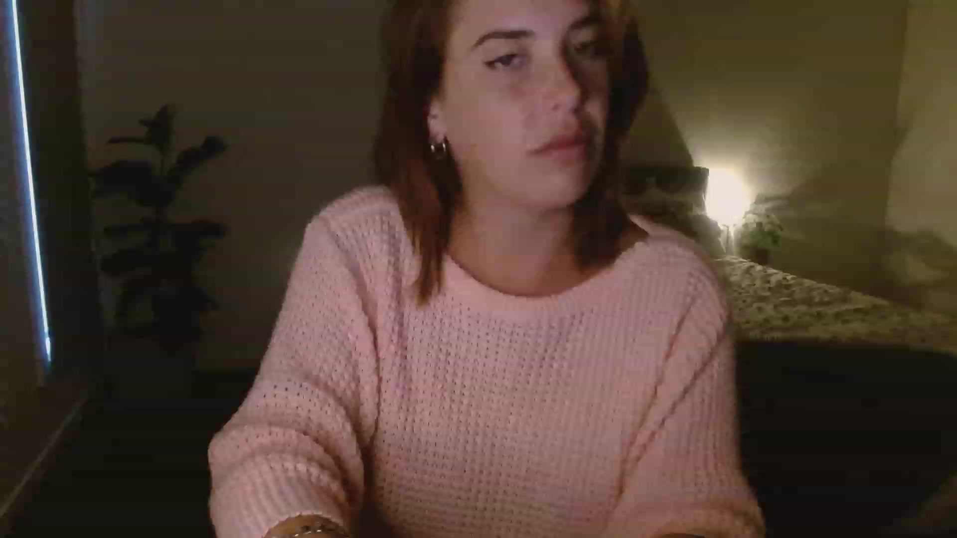 Gallery image thumbnail from HoneyTits_'s myfreecams stream on, 12/29/2022, 09:32 image 14 of 20