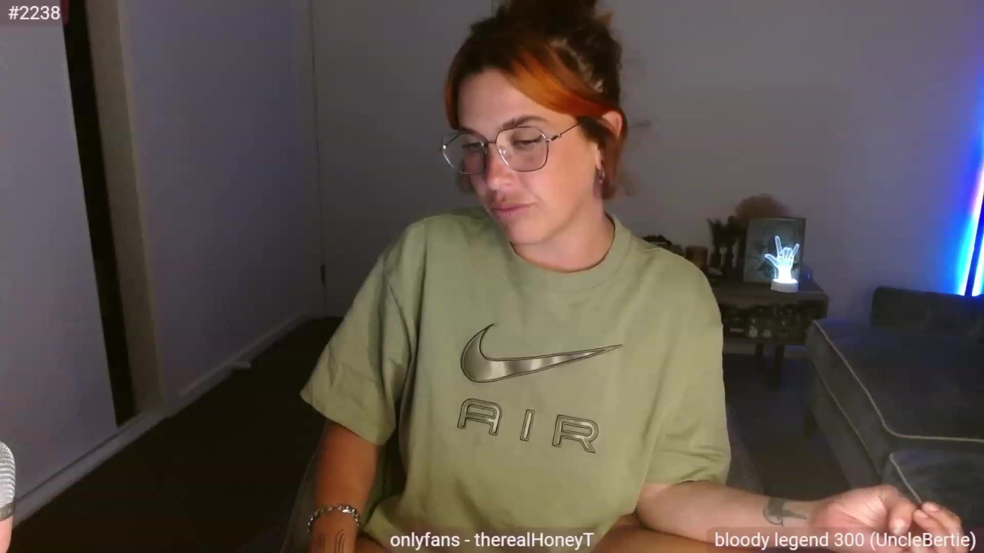 Gallery image thumbnail from HoneyTits_'s myfreecams stream on, 01/25/2023, 13:48 image 19 of 20
