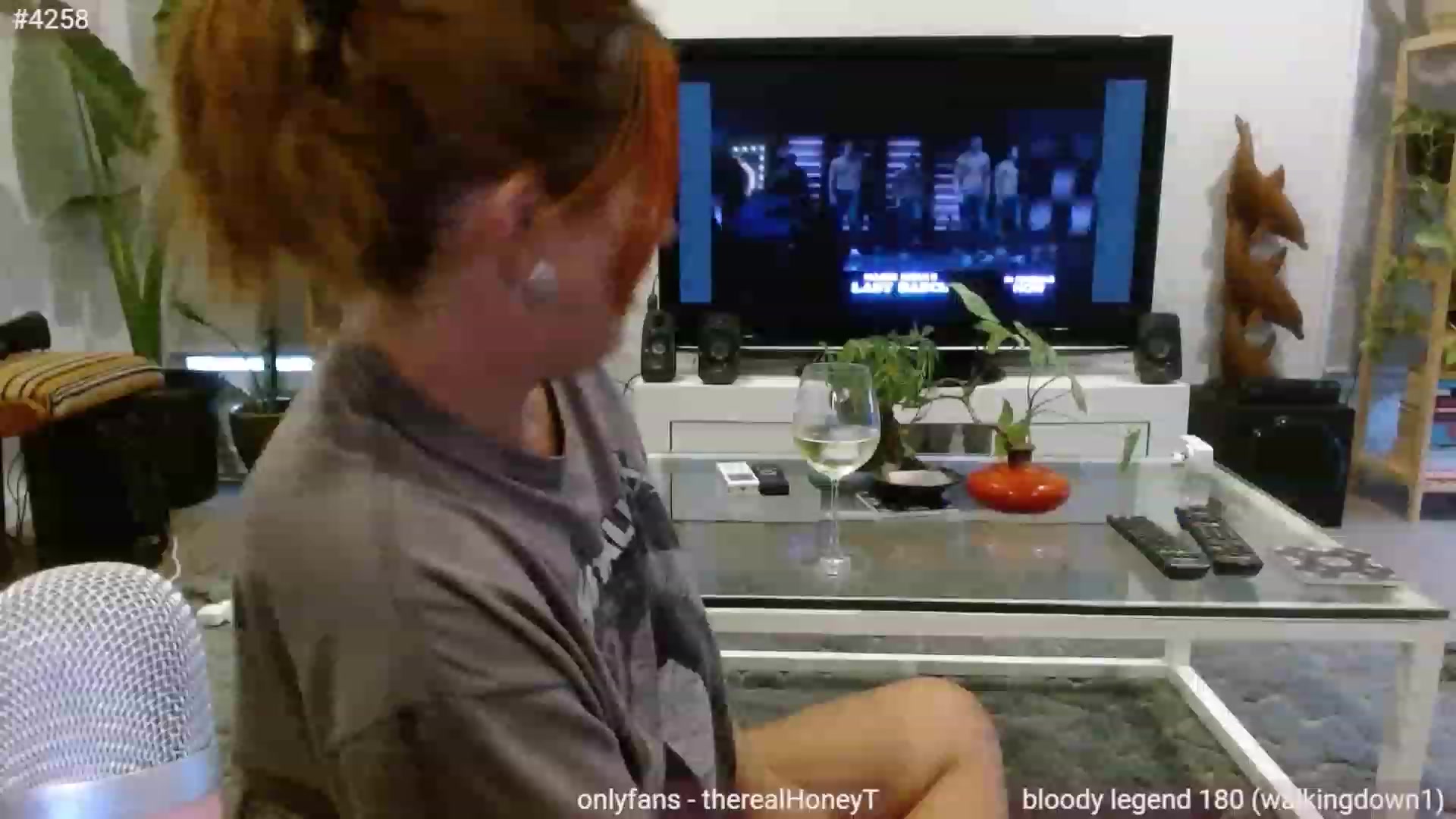 Gallery image thumbnail from HoneyTits_'s myfreecams stream on, 02/13/2023, 09:07 image 12 of 20
