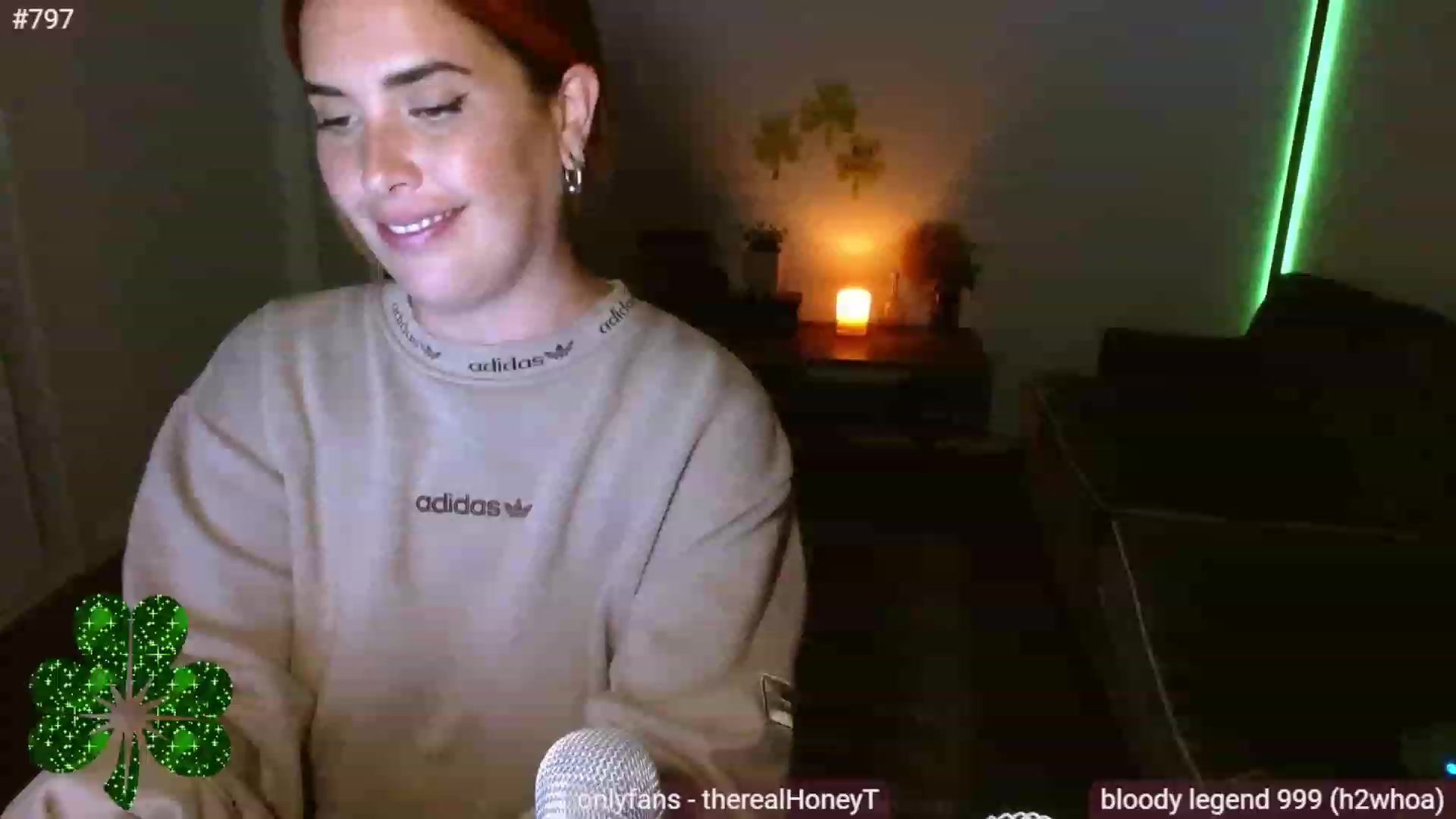 Gallery image thumbnail from HoneyTits_'s myfreecams stream on, 03/18/2023, 10:39 image 12 of 20