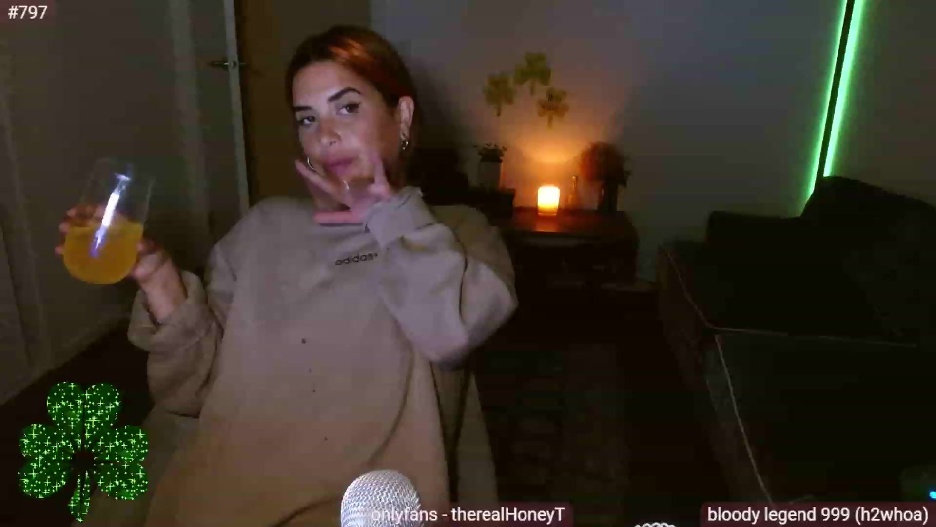 Gallery image thumbnail from HoneyTits_'s myfreecams stream on, 03/18/2023, 10:39 image 14 of 20