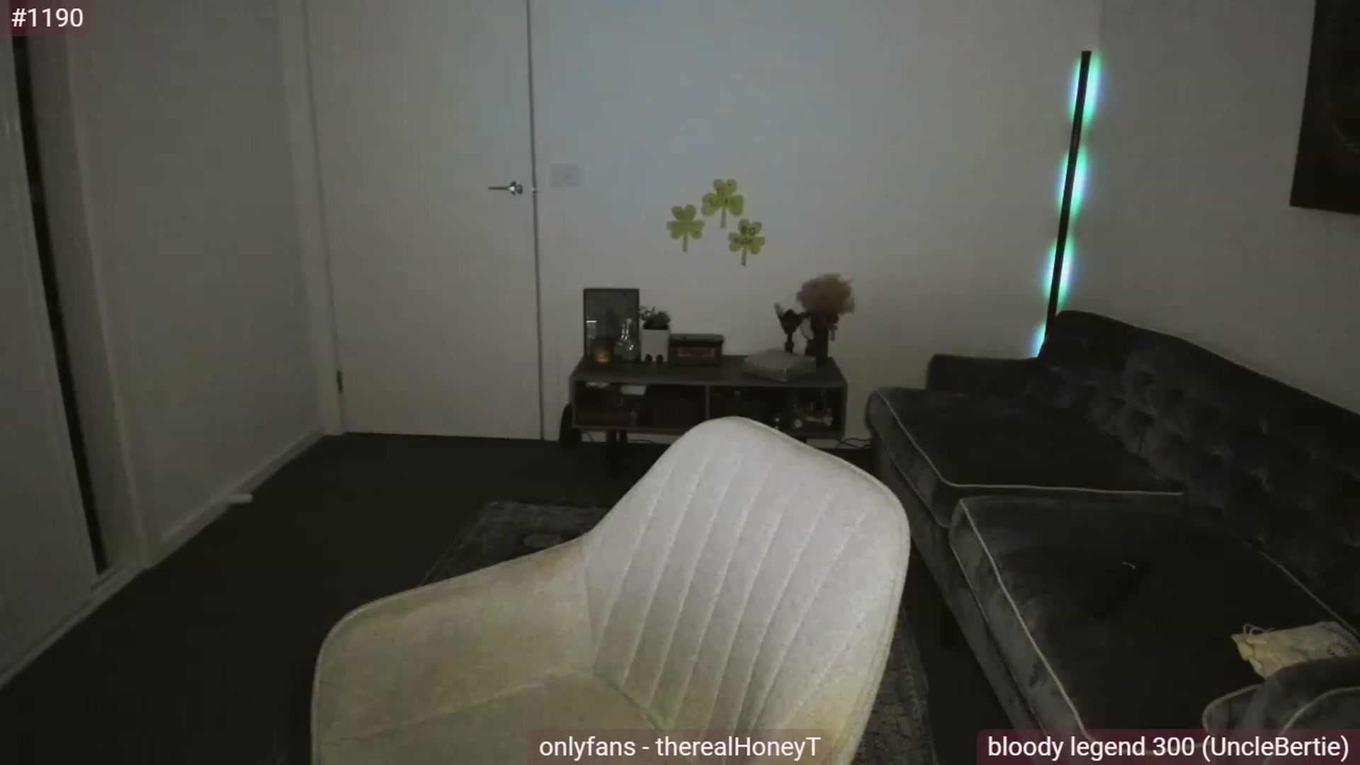Gallery image thumbnail from HoneyTits_'s myfreecams stream on, 04/03/2023, 12:42 image 15 of 20