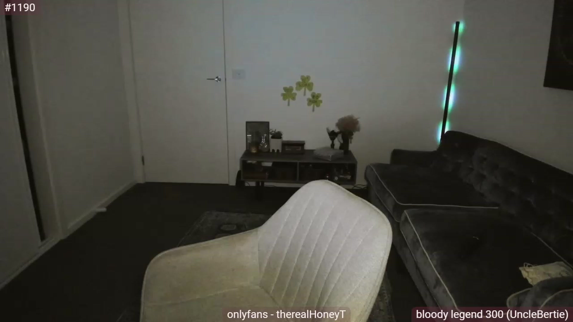 Gallery image thumbnail from HoneyTits_'s myfreecams stream on, 04/03/2023, 12:42 image 14 of 20