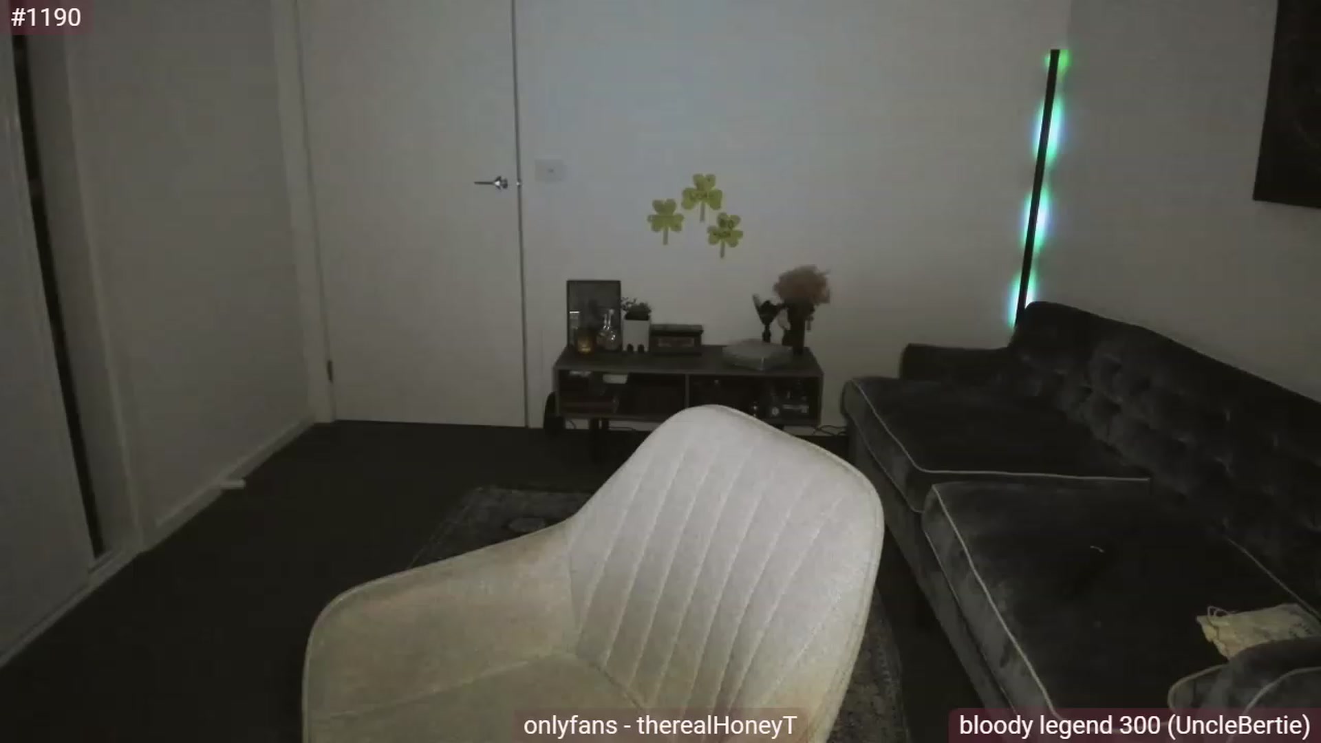 Gallery image thumbnail from HoneyTits_'s myfreecams stream on, 04/03/2023, 12:42 image 16 of 20